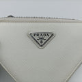 Triangle Logo Plate White SAFFIANO Leather 1NR015 234トライアングルロゴ ホワイト サフィアーノレザー 1NR015 234