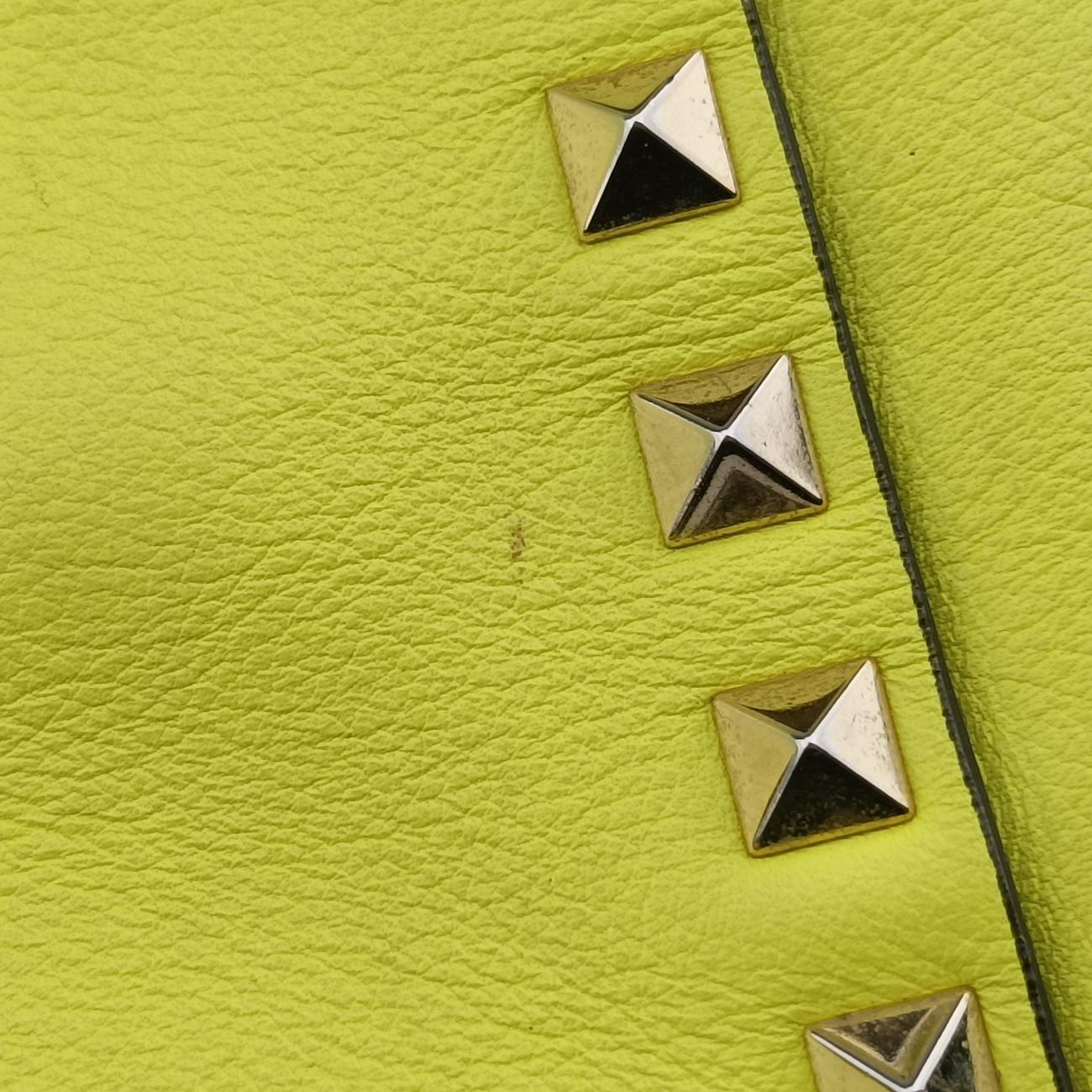 Rockstud Yellow Leather BS-G339BOL1ロックスタッズ イエロー レザー BS-G339BOL1