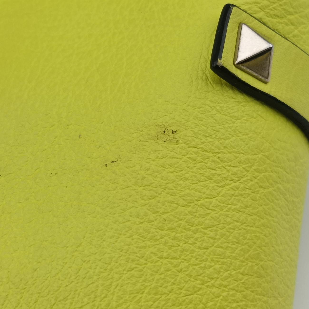 Rockstud Yellow Leather BS-G339BOL1ロックスタッズ イエロー レザー BS-G339BOL1