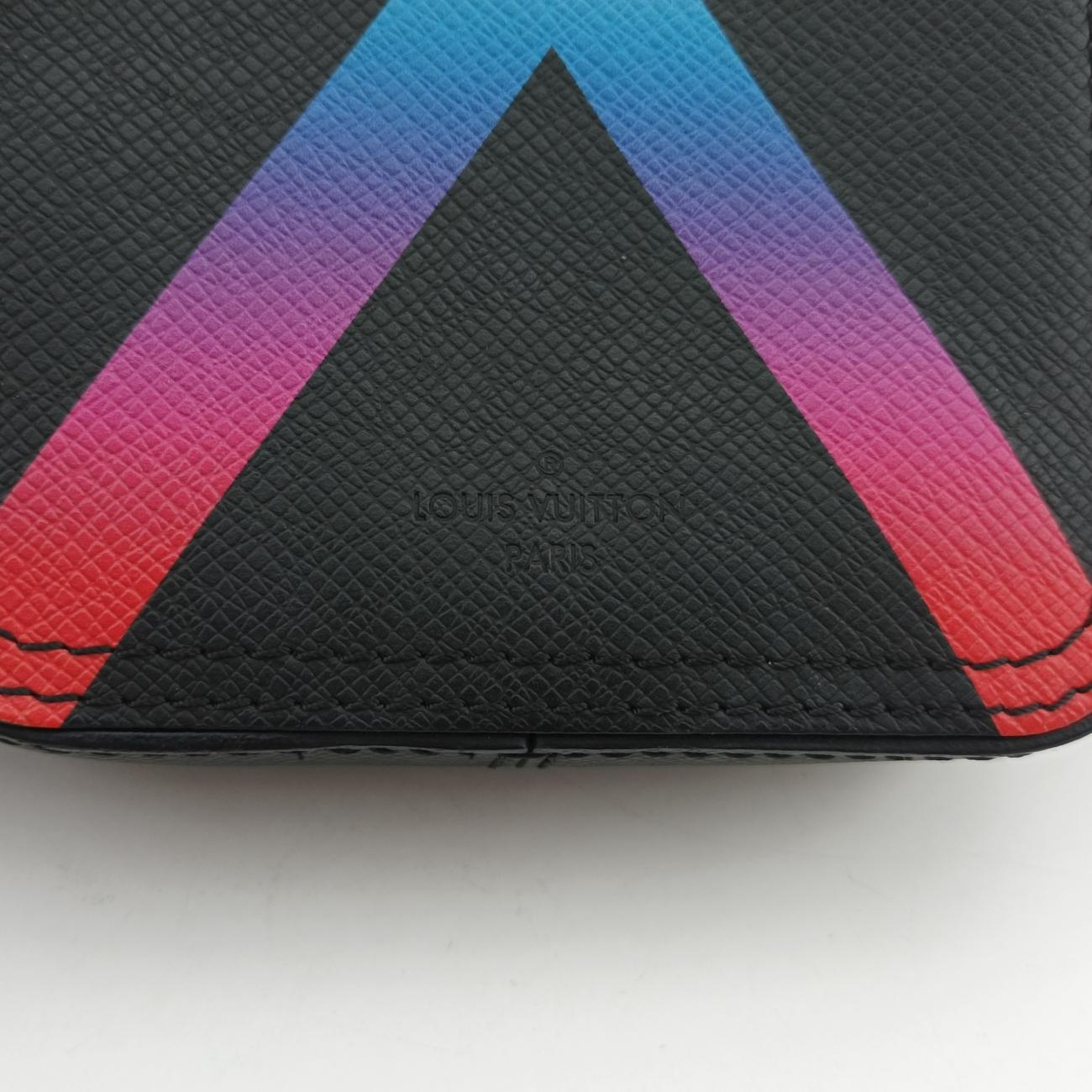 Danube Messenger black×multicolor Taiga M30332 CA2179 ICチップダヌーブメッセンジャー ブラック×マルチカラー タイガ M30332 CA2179 ICチップ