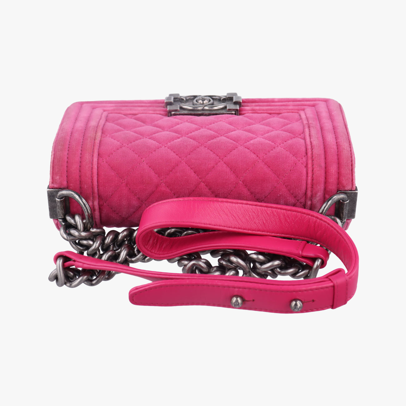 BOY CHANEL Rose velour A67416 18372057ボーイシャネル ローズ レッド ベロア A67416 18372057