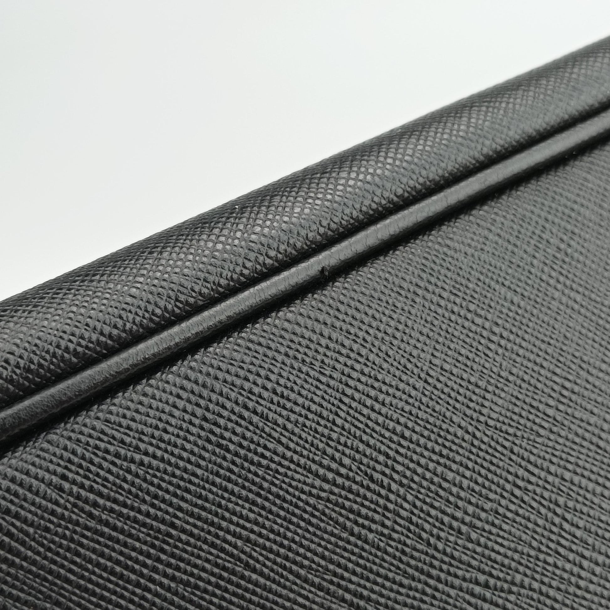 Briefcase black SAFFIANO Leather VS305M 31/H 173ブリーフケース ブラック サフィアーノレザー VS305M 31/H 173