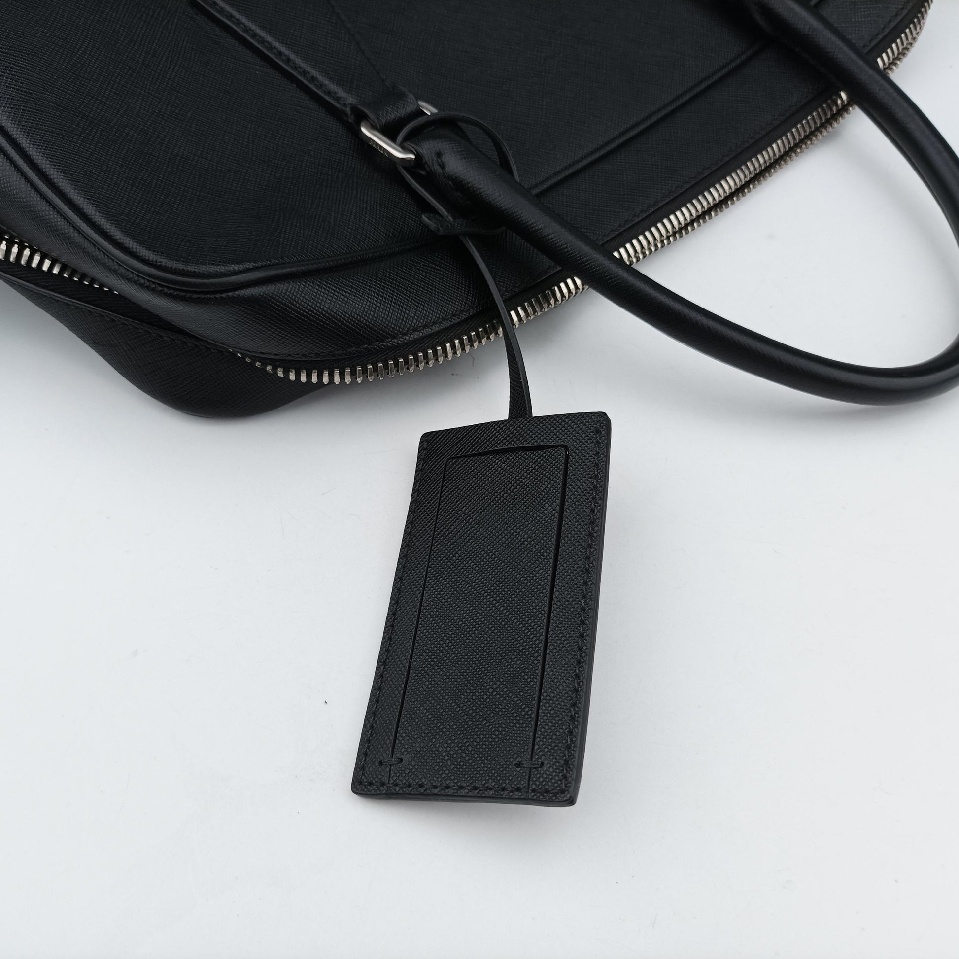 Briefcase black SAFFIANO Leather VS305M 31/H 173ブリーフケース ブラック サフィアーノレザー VS305M 31/H 173