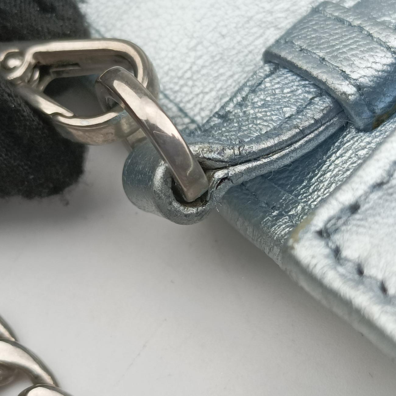 Metallic Nappa Stitching Diagramme Chain Iridescent Silver Leather 107 Fメタリックナッパステッチダイアグラムチェーン イルデセント シルバー レザー 107 F