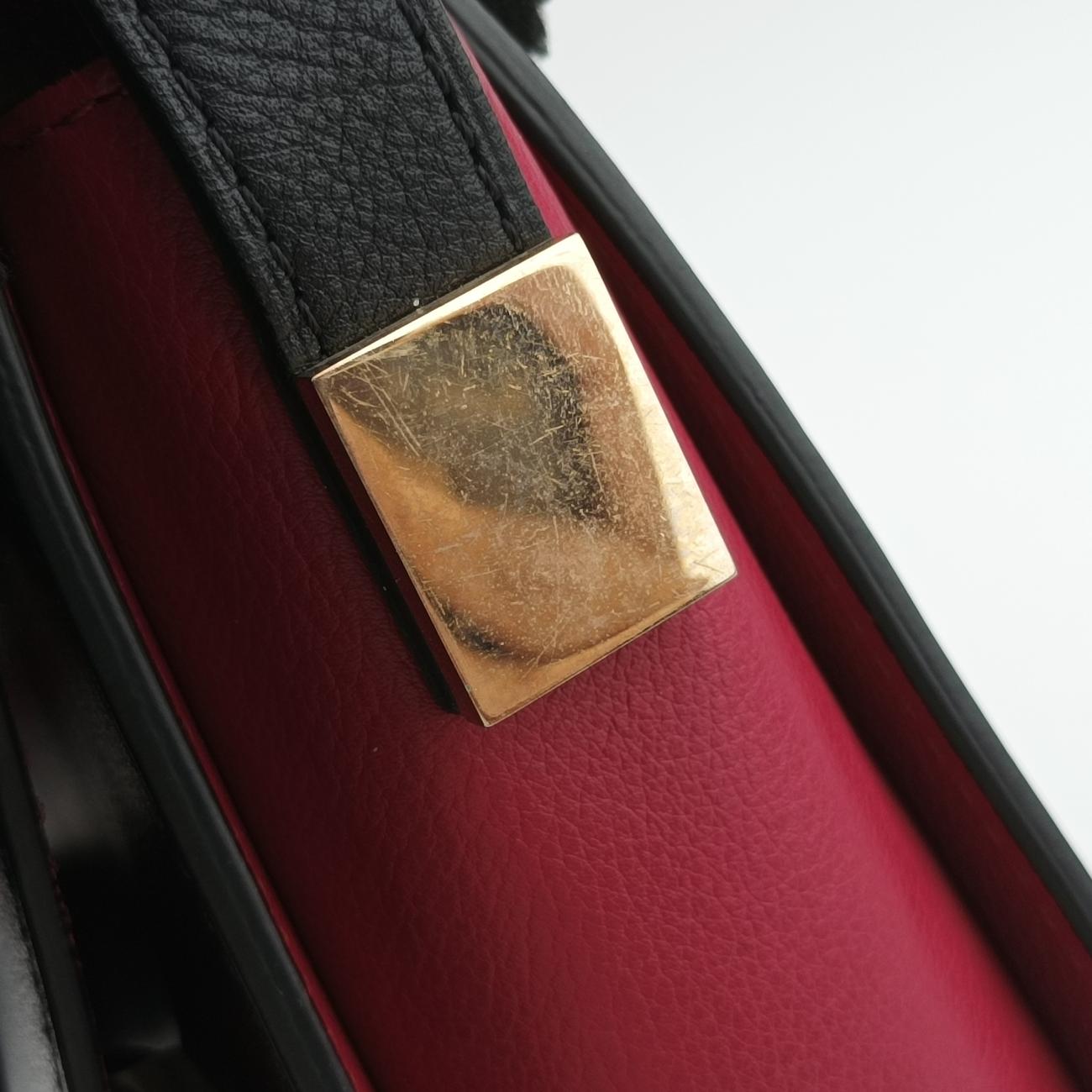 Madame Black× Red Leather GO3Aマダム ブラック×レッド レザー GO3A