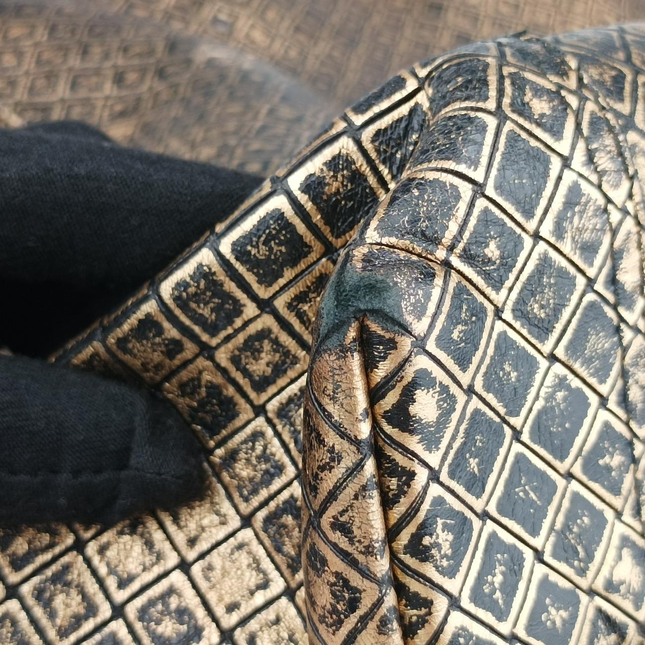 Intreccio Mirage Golden leather B00957696Rイントレッチオ ミラージュ ゴールド レザー B00957696R