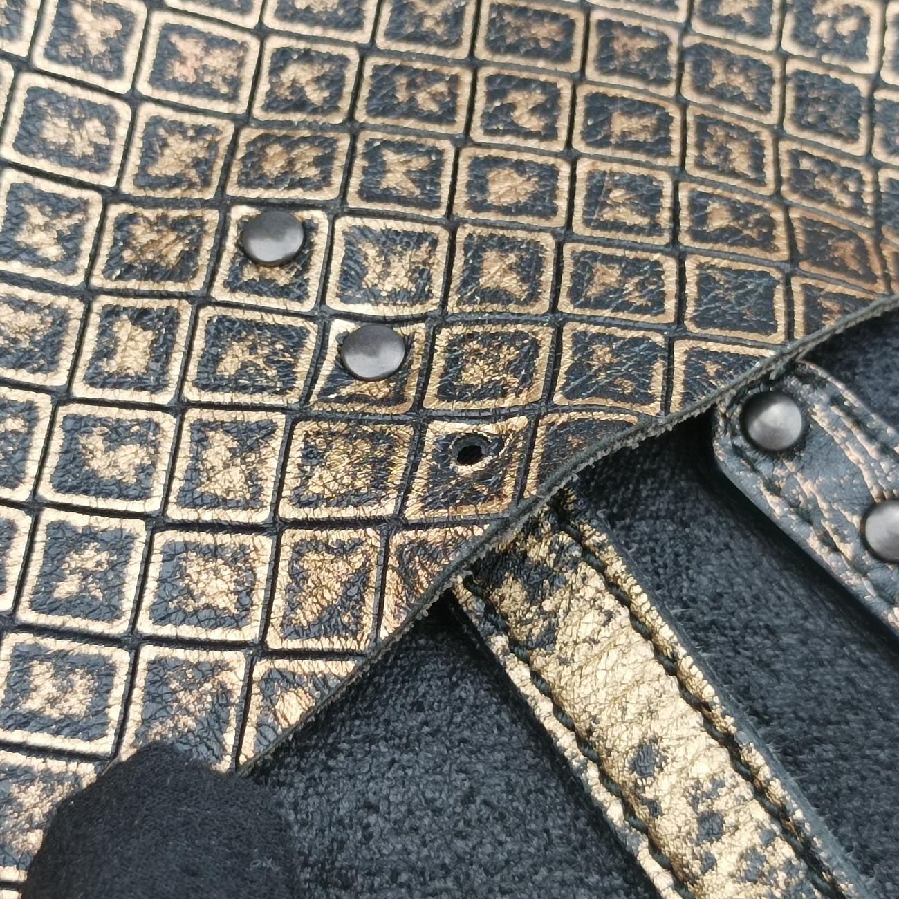 Intreccio Mirage Golden leather B00957696Rイントレッチオ ミラージュ ゴールド レザー B00957696R