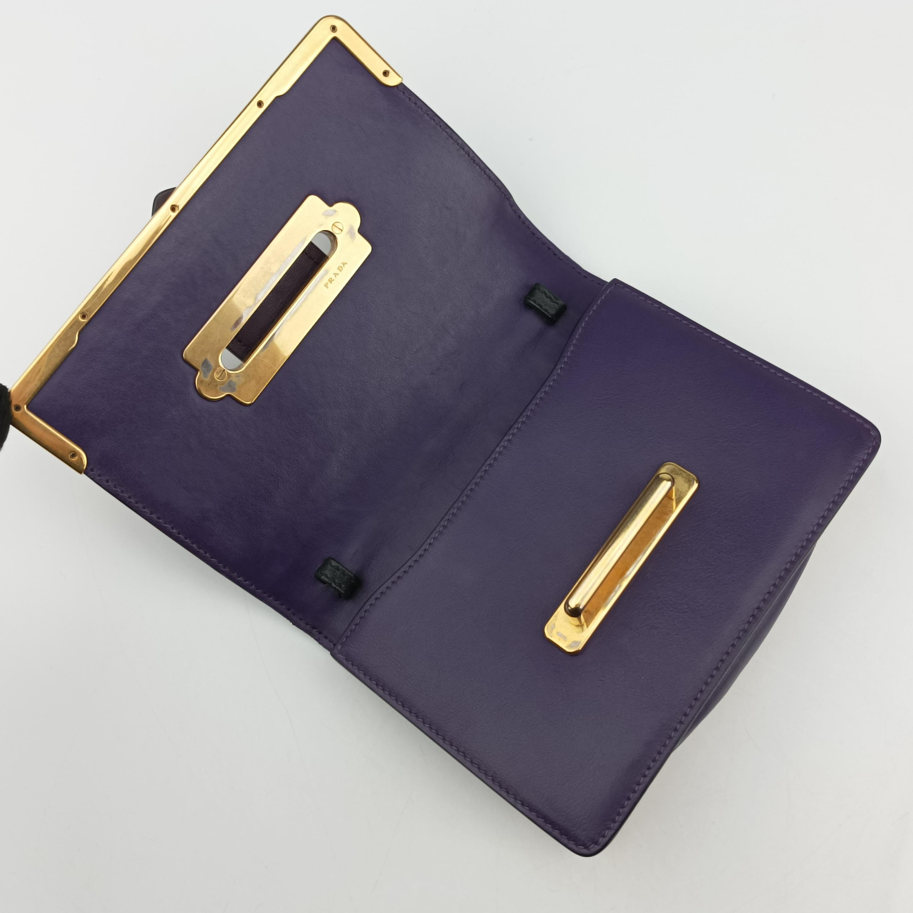 Cahier Purple×Black Leather×SAFFIANO 1BD045 25カイエ パープル×ブラック レザー×サフィアーノ 1BD045 25
