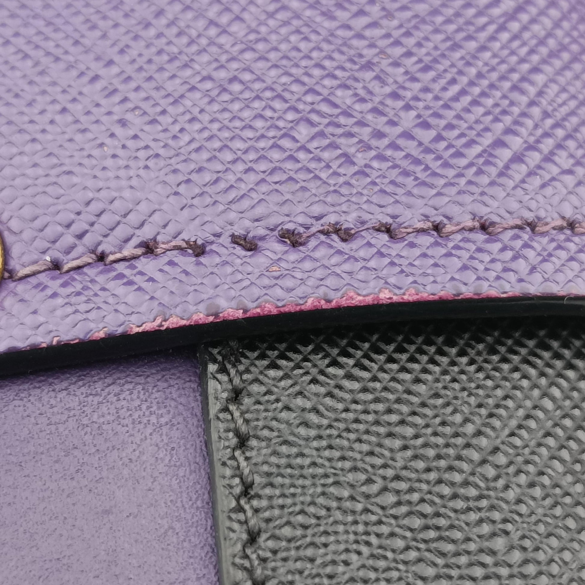 Cahier Purple×Black Leather×SAFFIANO 1BD045 25カイエ パープル×ブラック レザー×サフィアーノ 1BD045 25
