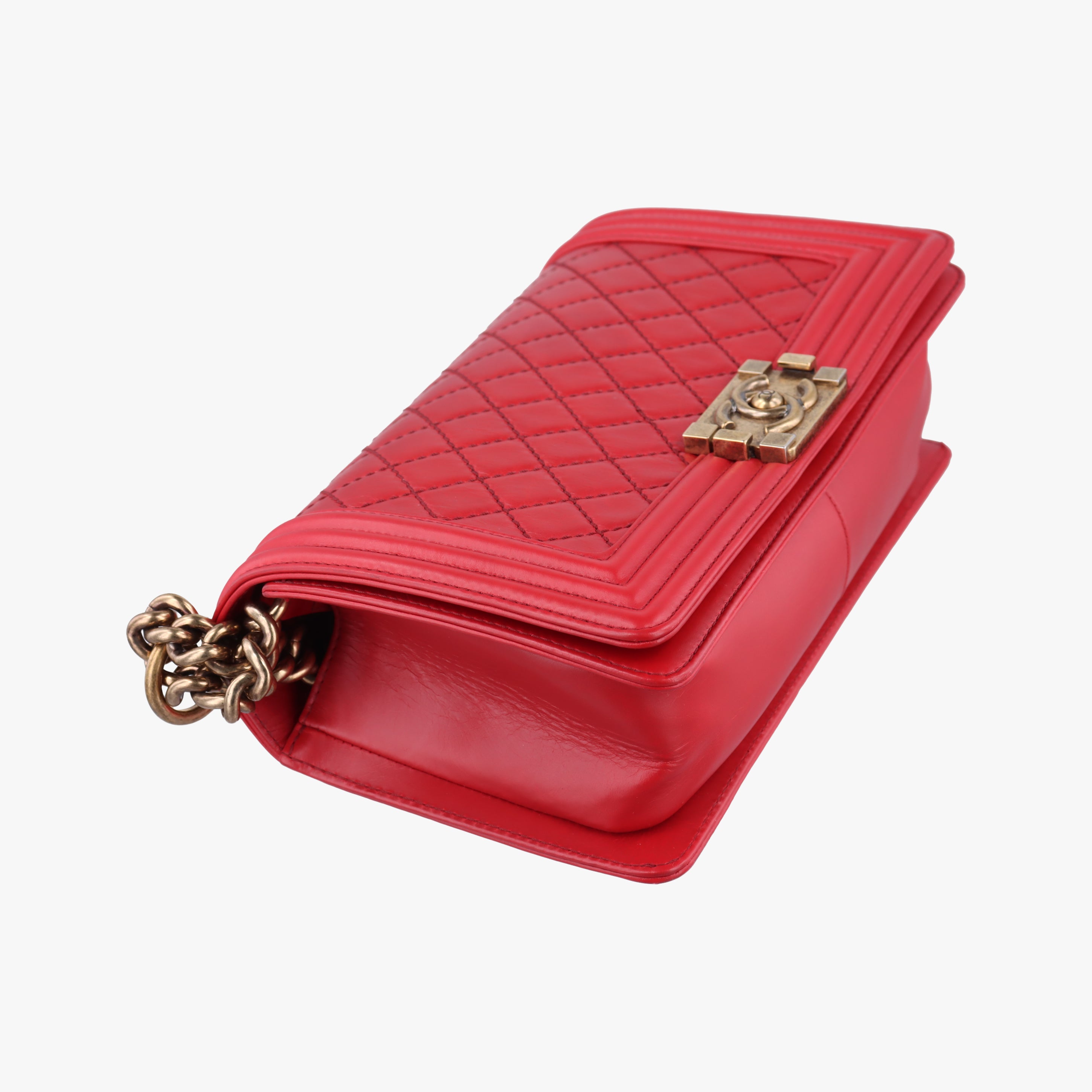 BOY CHANEL Red Leather A67086 17631774ボーイシャネル レッド レザー A67086 17631774