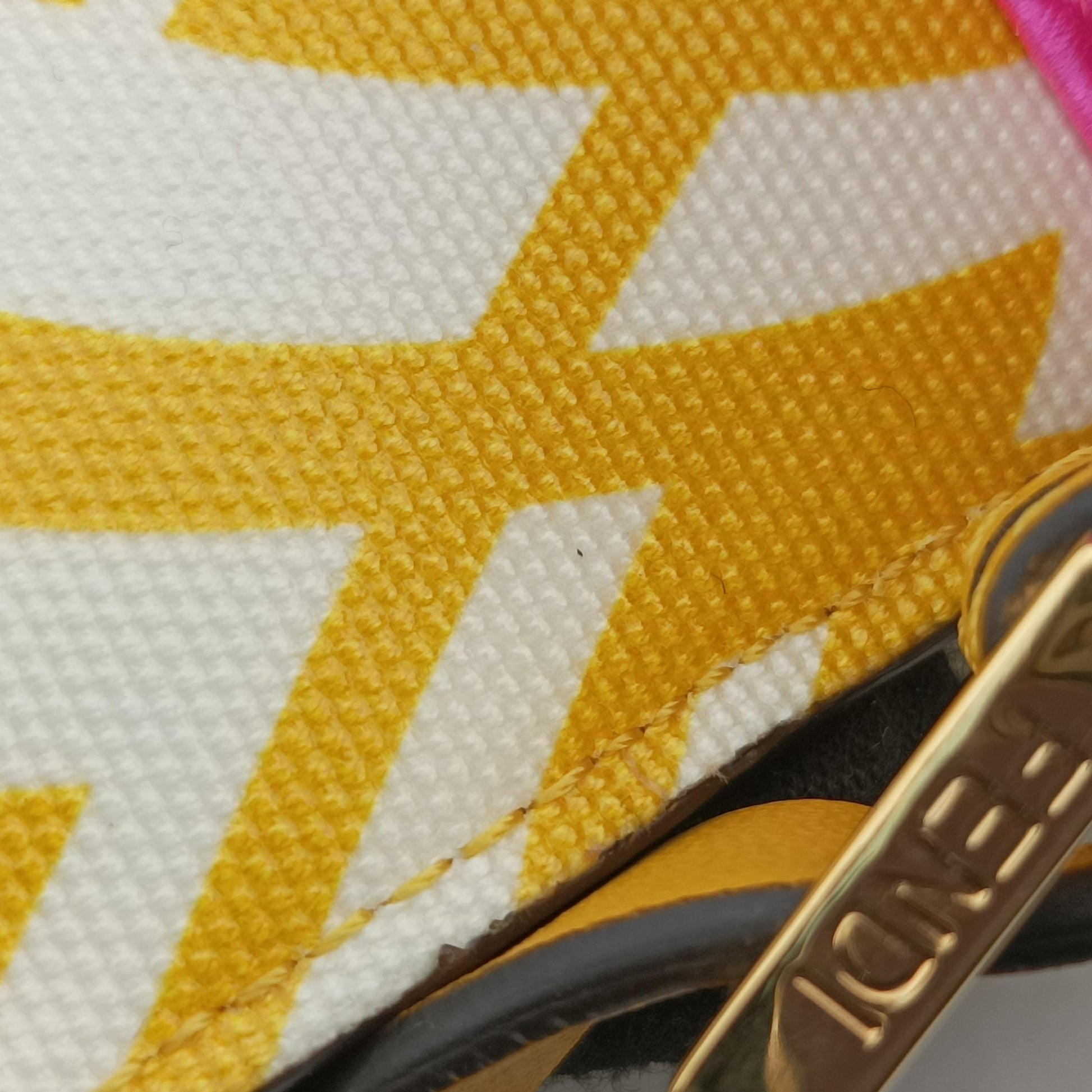 Vertigo Baguette Yellow x White x Beige PVC coated canvas 8BS049 8BS049-AFL1-218-1042ヴァーティゴ バゲット イエロー×ホワイト×ベージュ PVCコーティングキャンバス 8BS049 8BS049-AFL1-218-1042