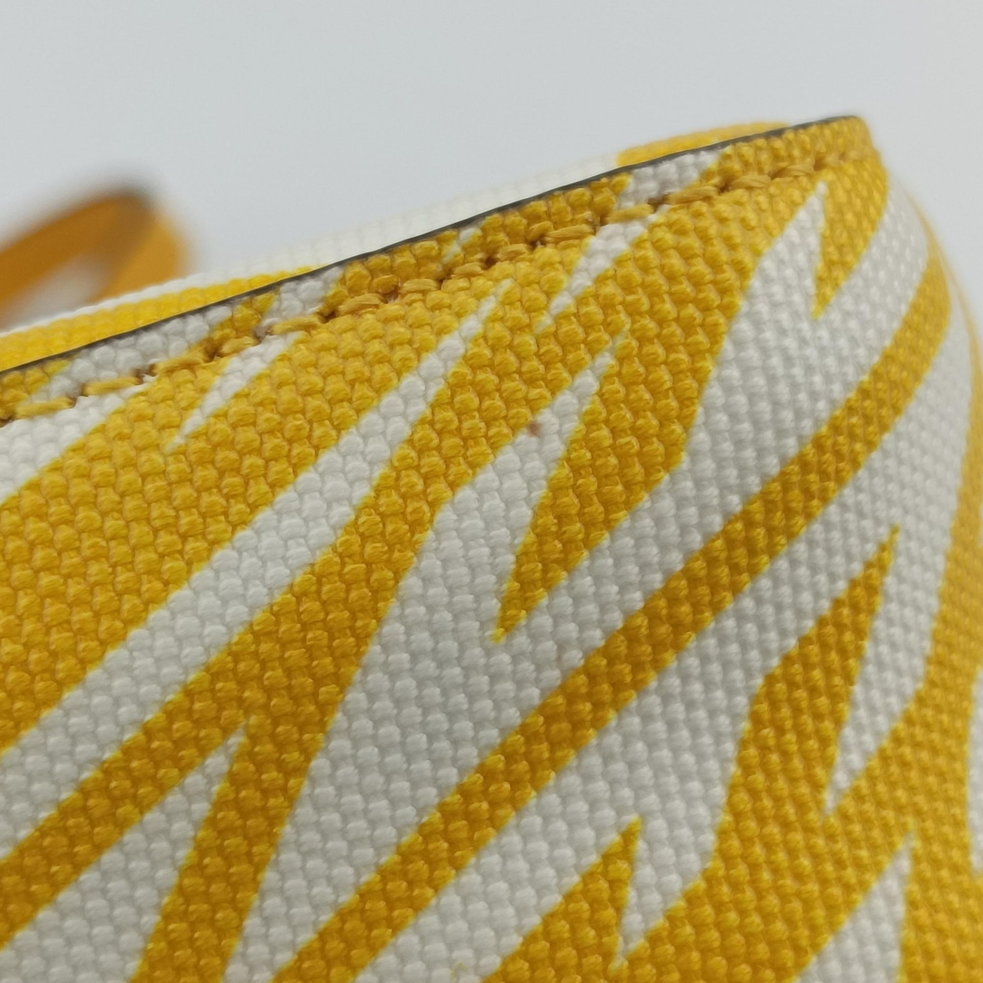 Vertigo Baguette Yellow x White x Beige PVC coated canvas 8BS049 8BS049-AFL1-218-1042ヴァーティゴ バゲット イエロー×ホワイト×ベージュ PVCコーティングキャンバス 8BS049 8BS049-AFL1-218-1042