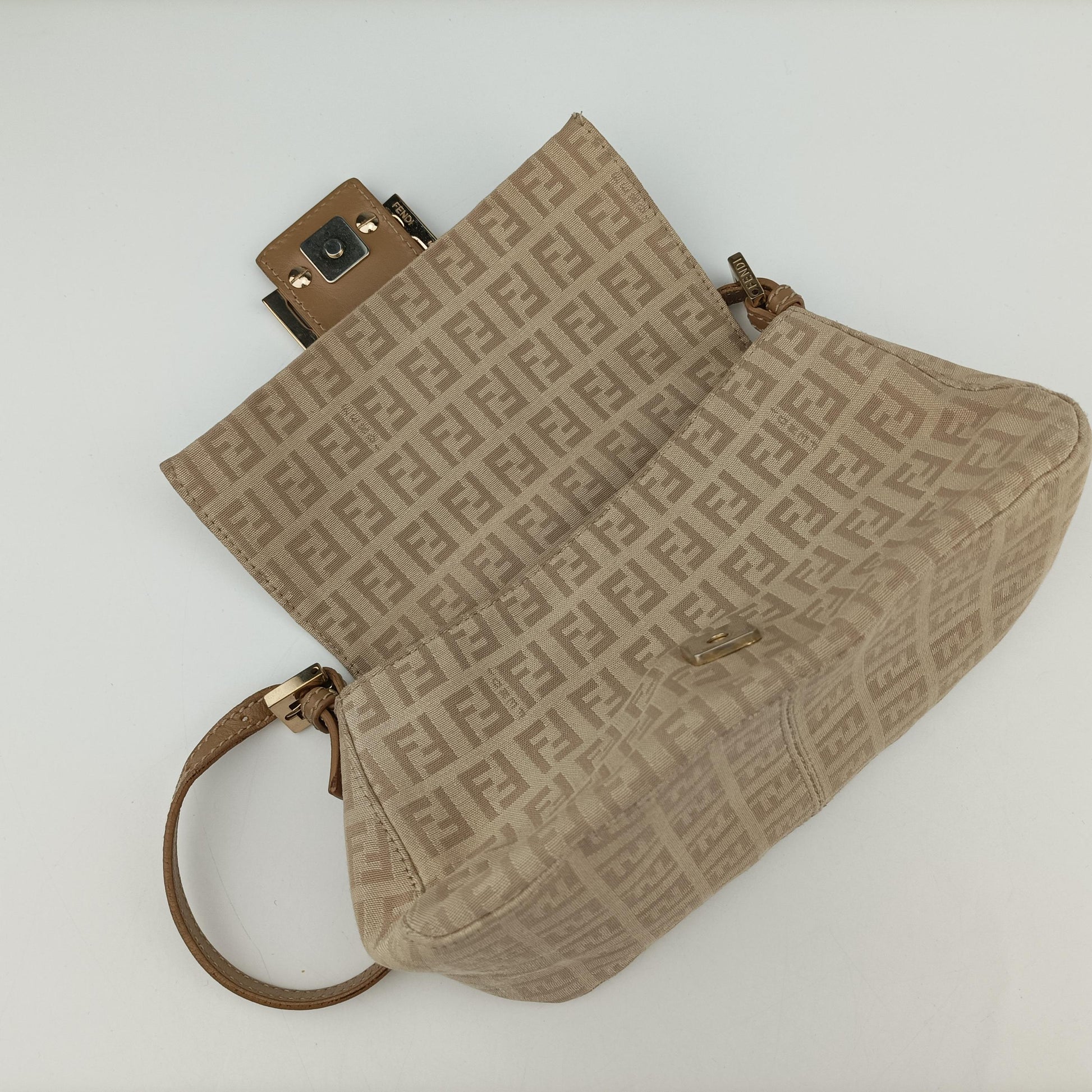 Baguette Beige Jacquard 8BR180 2390-8BR180-LPN-058マンマバケット ベージュ ジャガード 8BR180 2390-8BR180-LPN-058