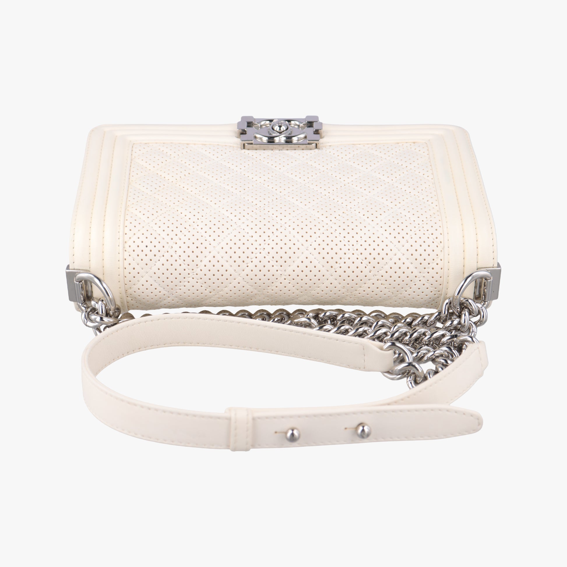 BOY CHANEL White Leather A67086 19277583ボーイシャネル ホワイト レザー A67086 19277583