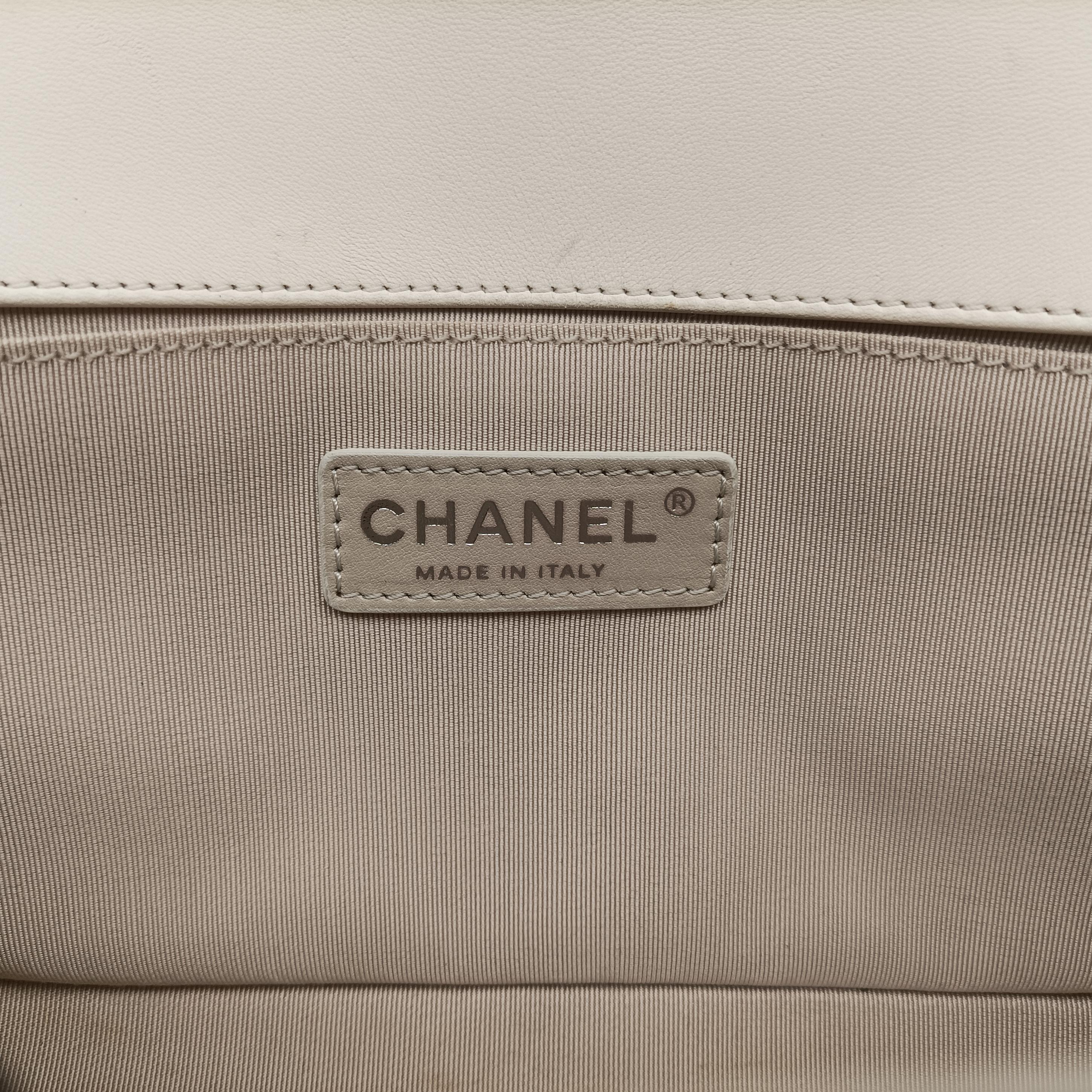 BOY CHANEL White Leather A67086 19277583ボーイシャネル ホワイト レザー A67086 19277583