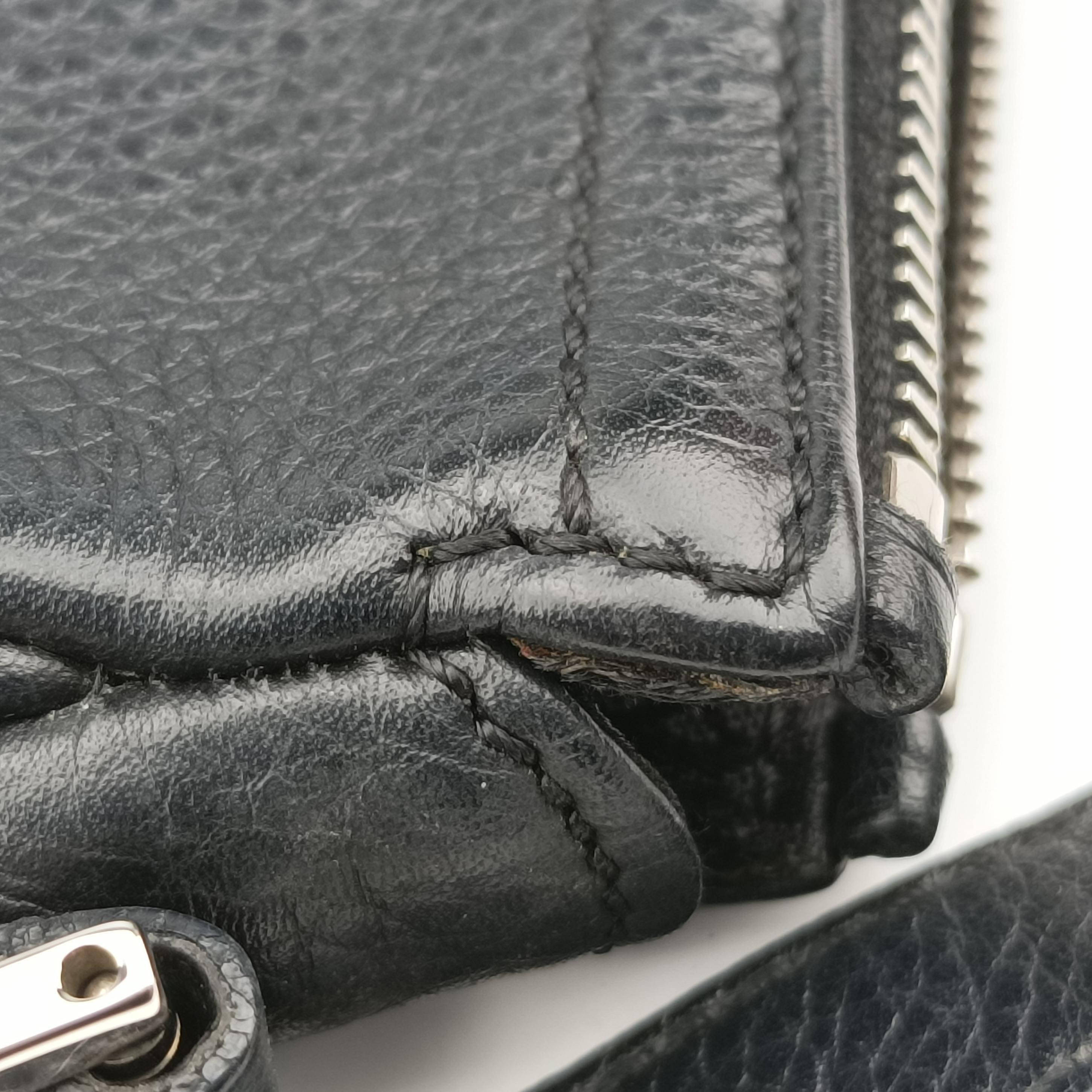 Logo Charm Mini Black leather 08-BO-0026ロゴチャームミニ ブラック レザー 08-BO-0026