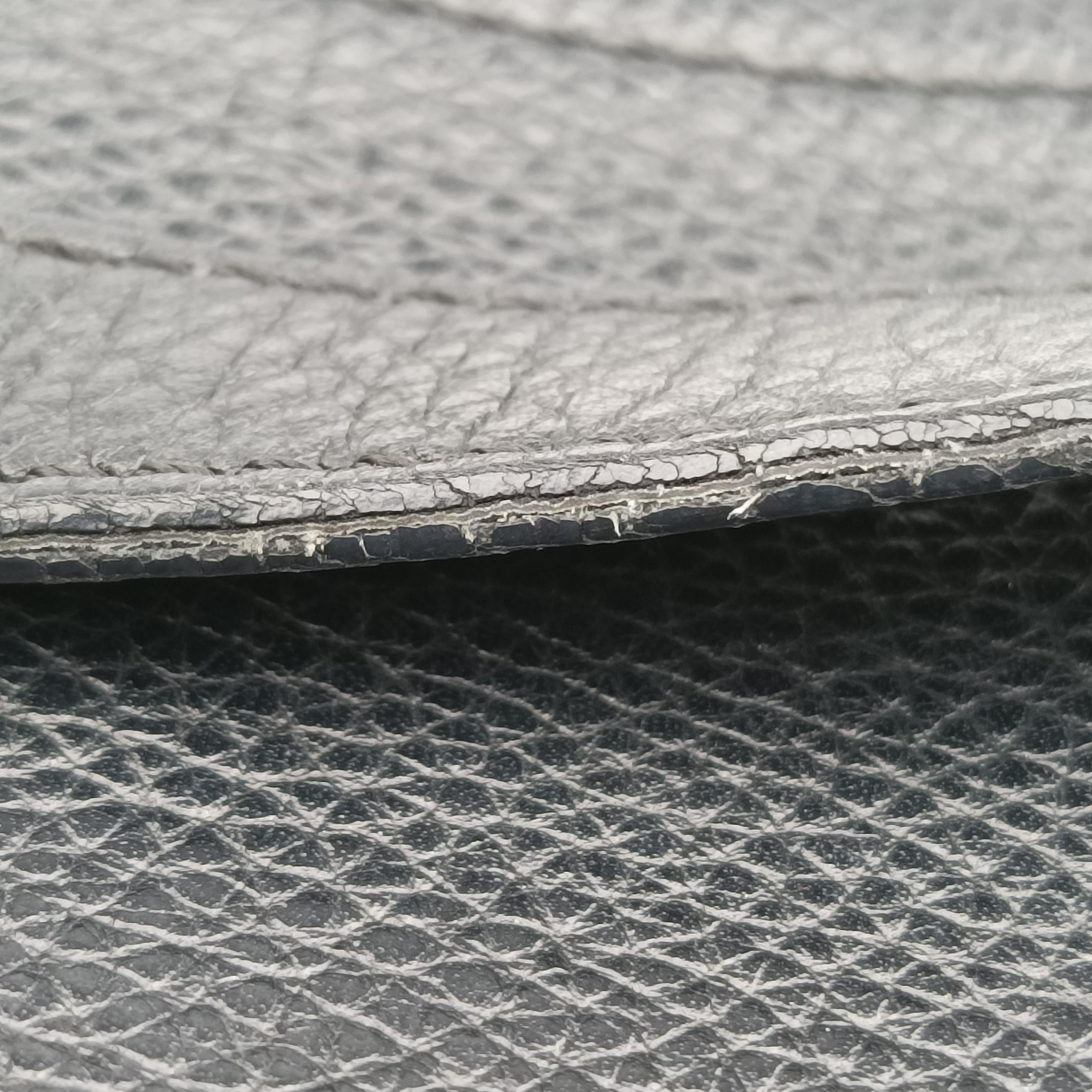 Logo Charm Mini Black leather 08-BO-0026ロゴチャームミニ ブラック レザー 08-BO-0026