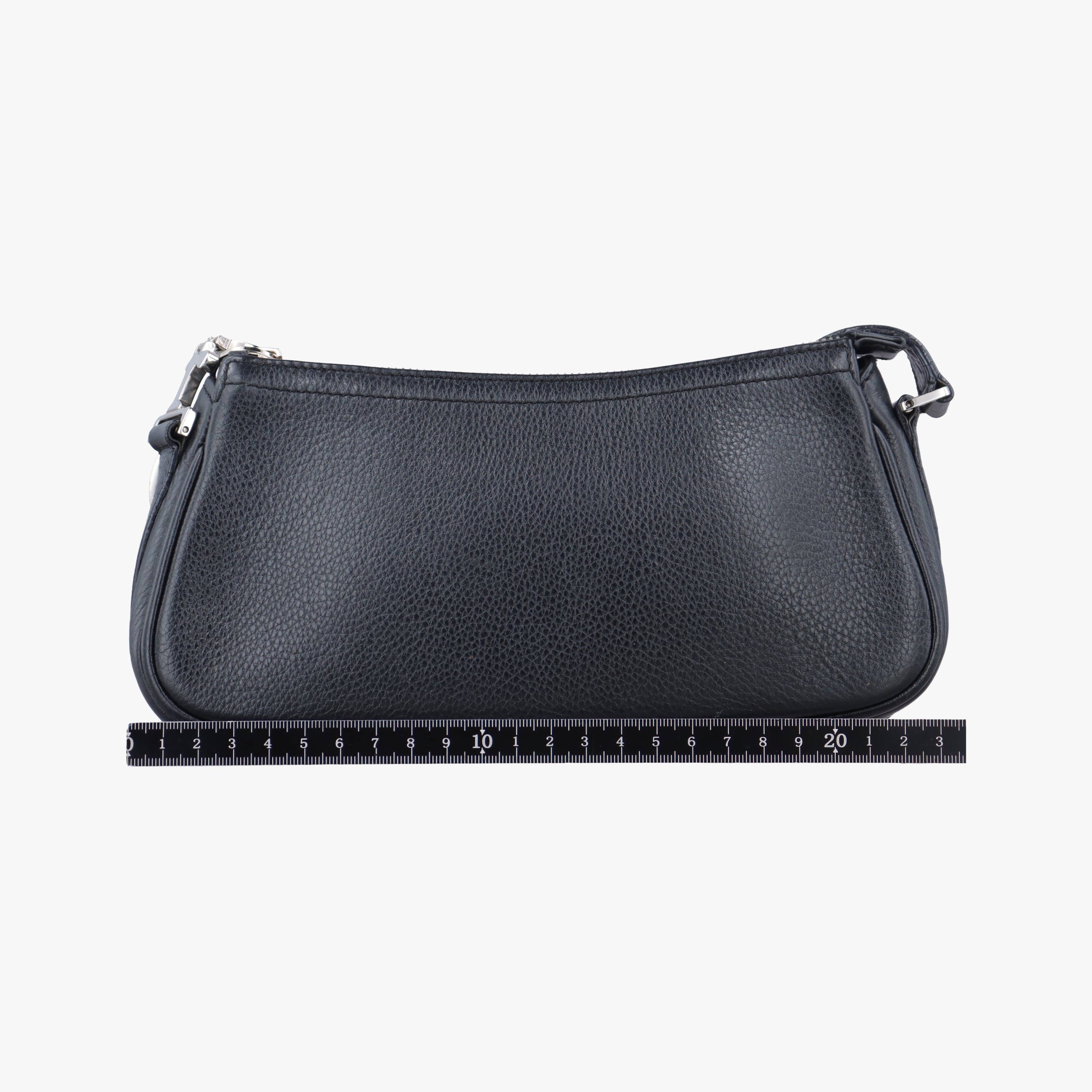 Logo Charm Mini Black leather 08-BO-0026ロゴチャームミニ ブラック レザー 08-BO-0026