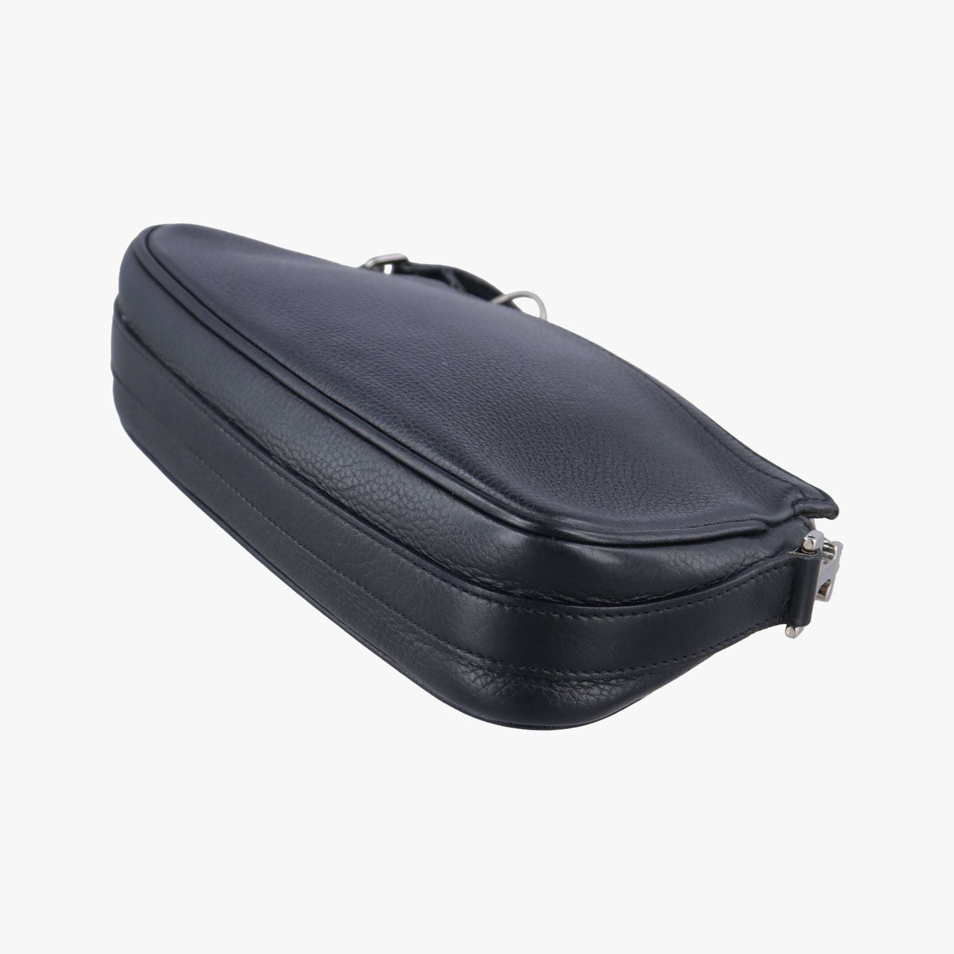 Logo Charm Mini Black leather 08-BO-0026ロゴチャームミニ ブラック レザー 08-BO-0026