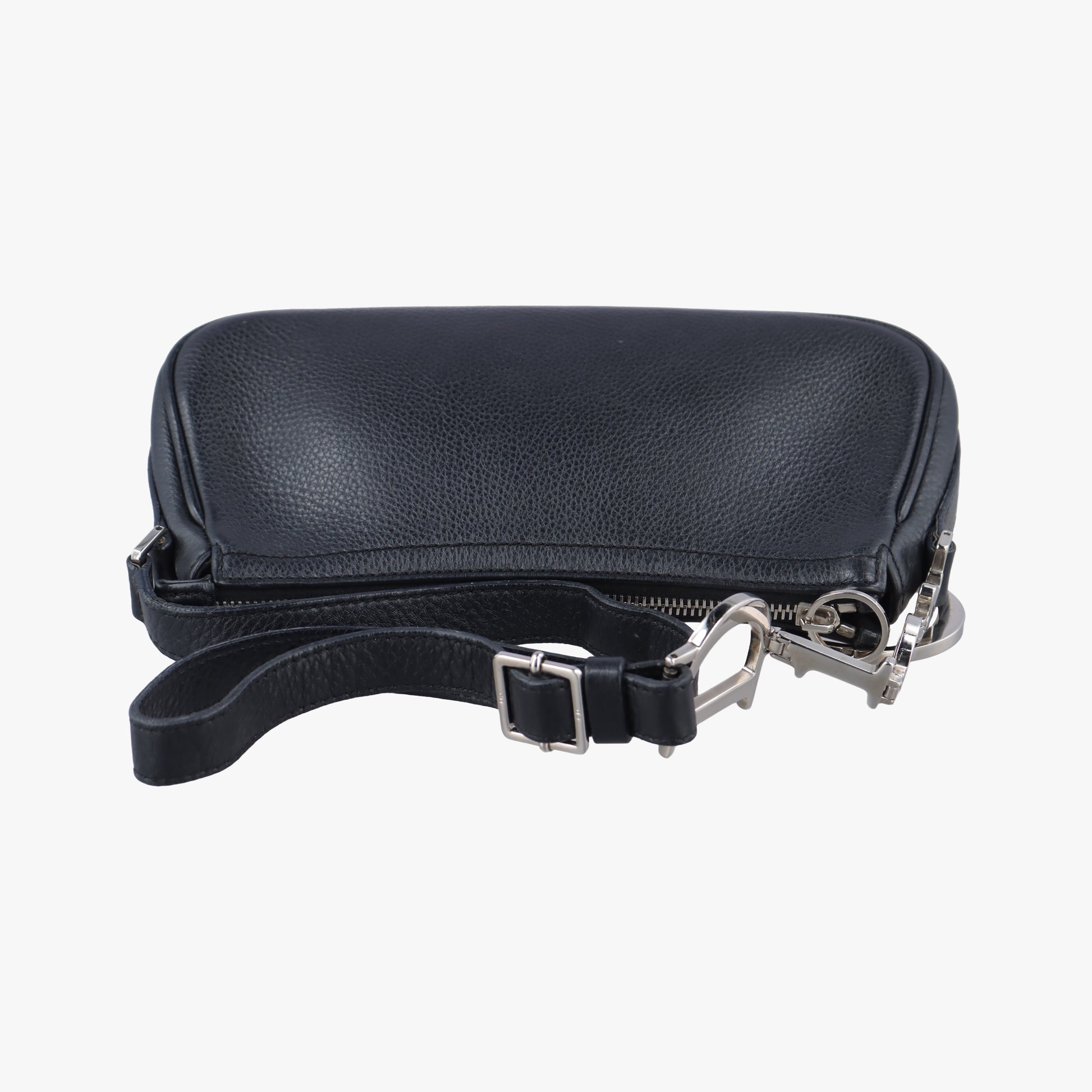 Logo Charm Mini Black leather 08-BO-0026ロゴチャームミニ ブラック レザー 08-BO-0026