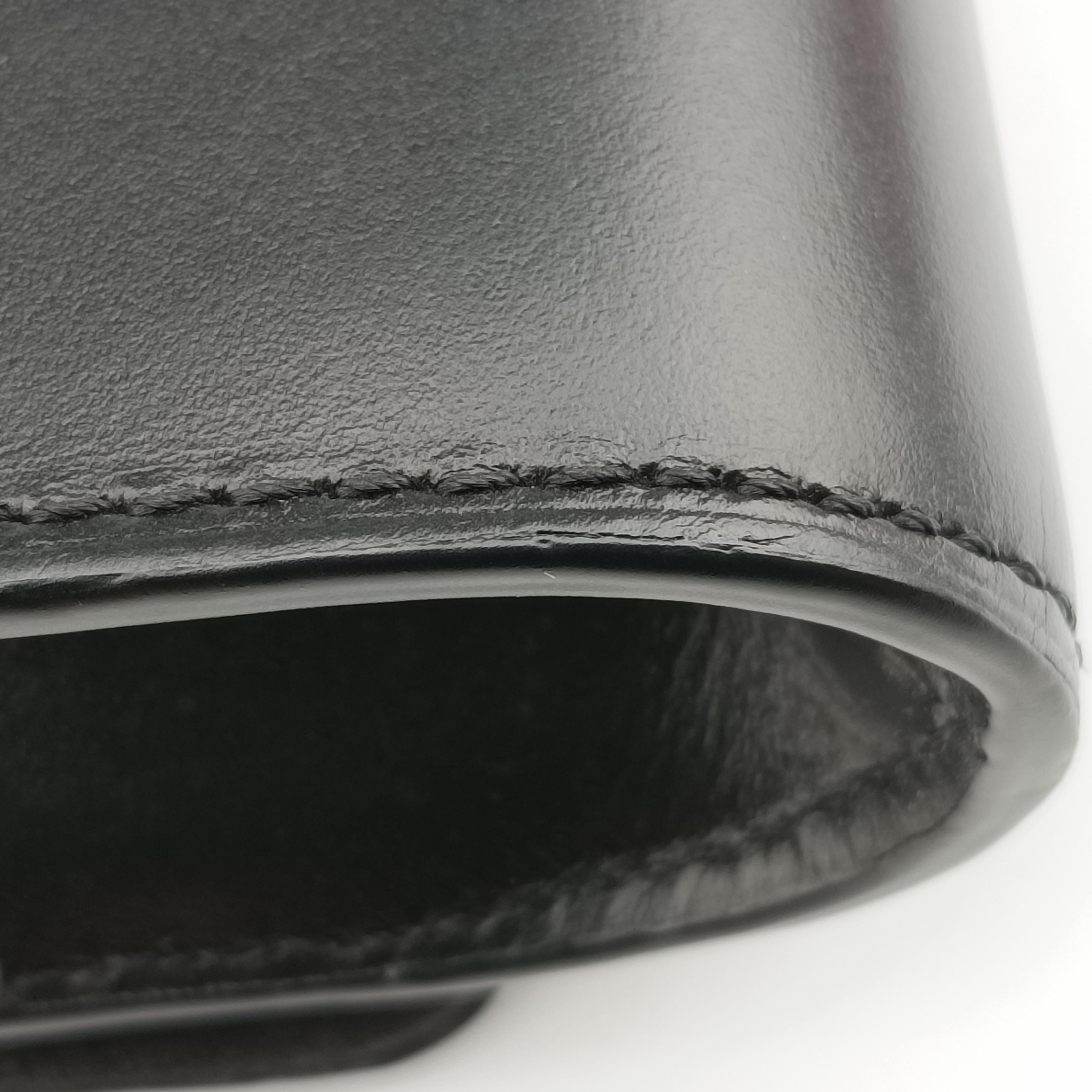 Pochette Louise GM Noir leather M51631 TR0125ポシェット ルイーズGM ノワール レザー M51631 TR0125