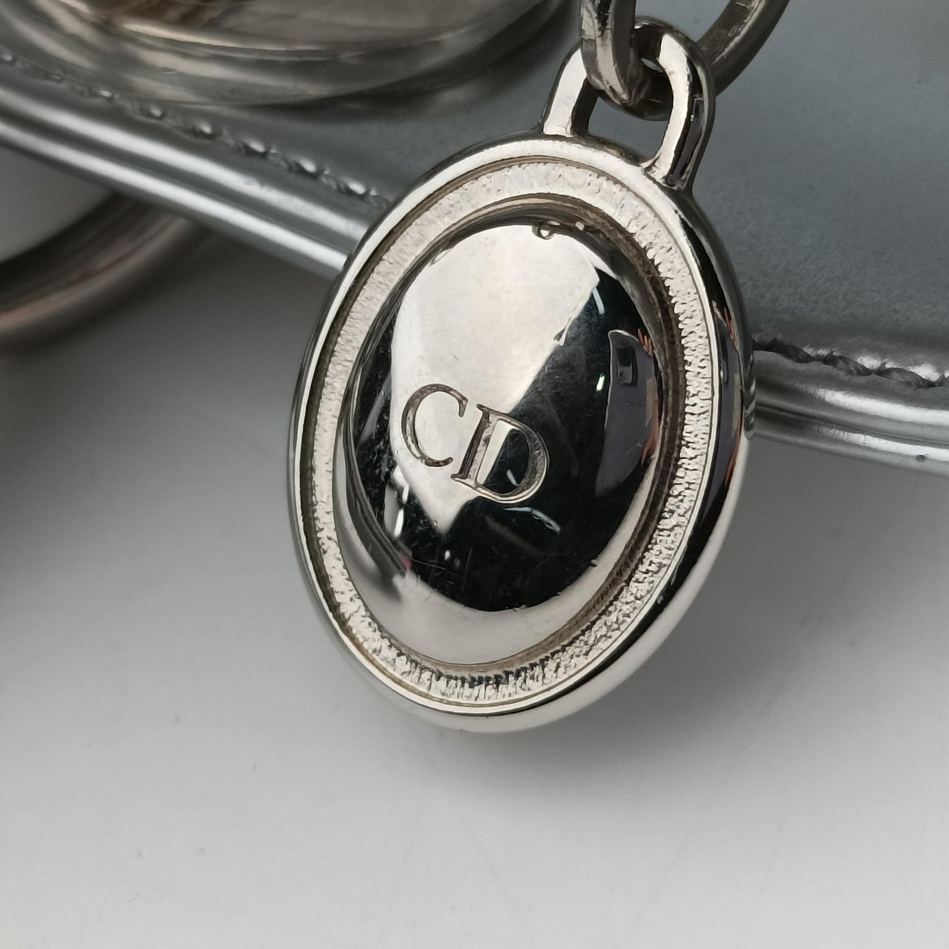 Lady Dior Silver Enamel 21-MA-0173レディディオール シルバー エナメル 21-MA-0173