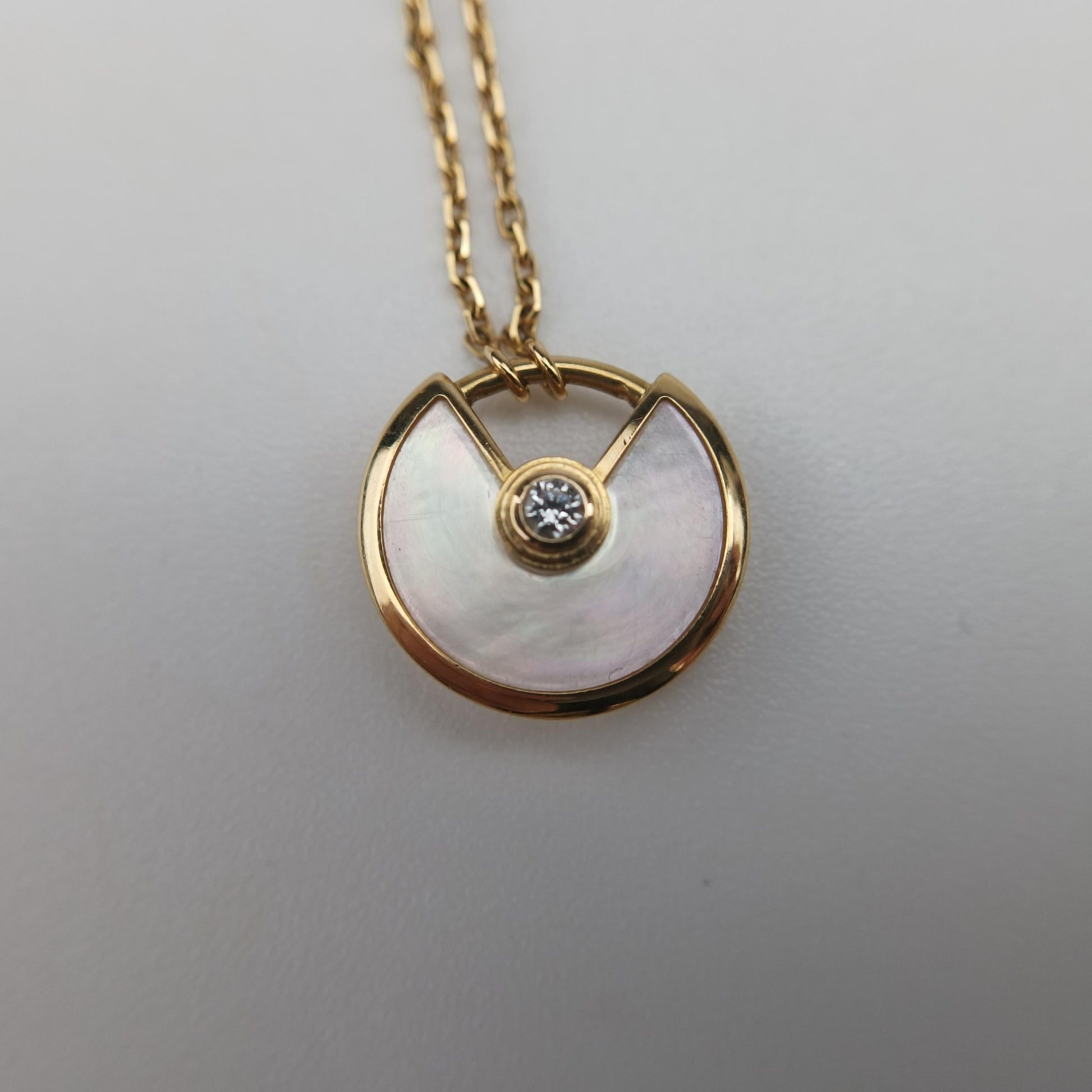 Amulette de Cartier Golden AU750 B3047100 DQI587アミュレット ドゥ カルティエ ゴールド AU750 B3047100 DQI587