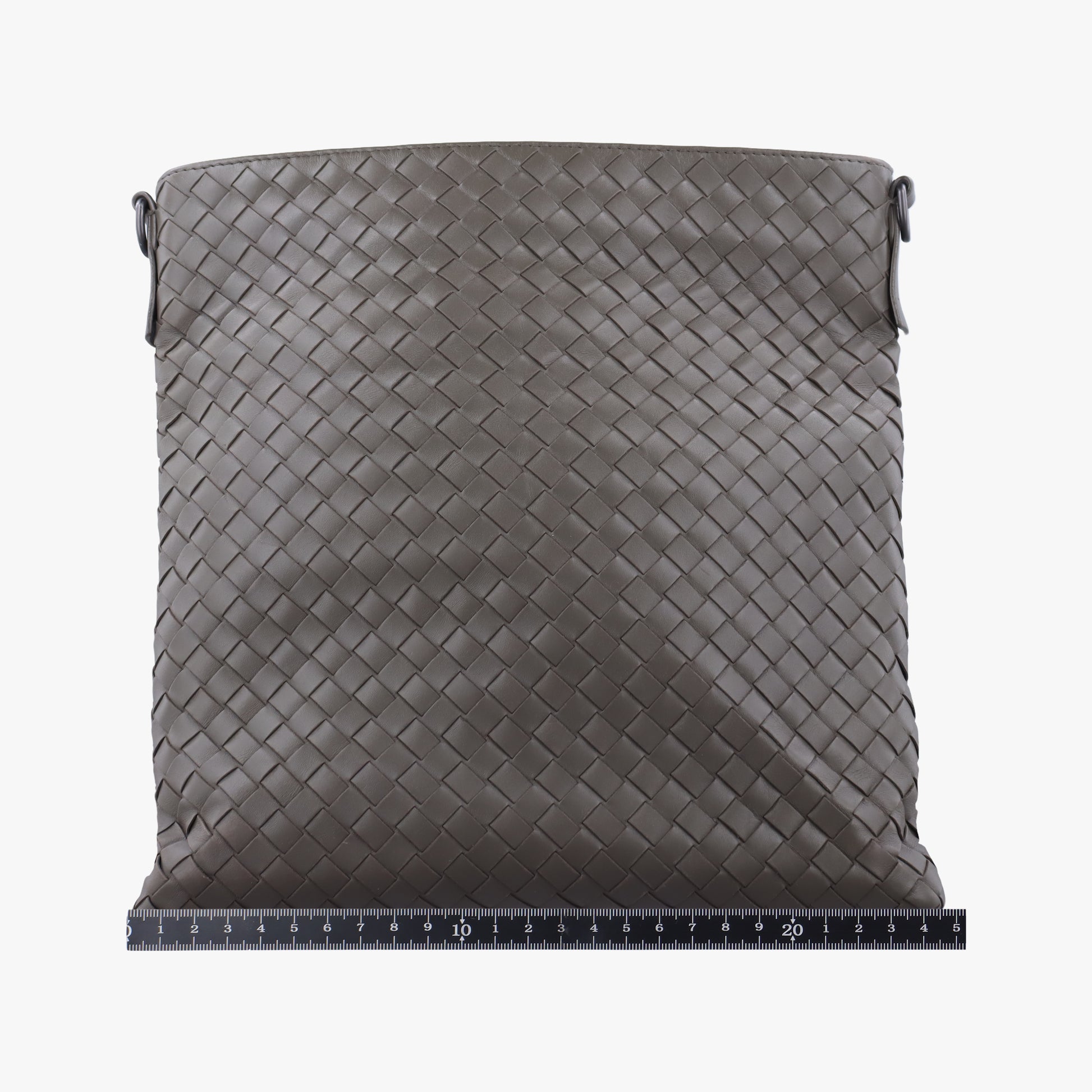 Intrecciato Grey lambskin B01078387Fイントレチャート グレー ラムスキン B01078387F