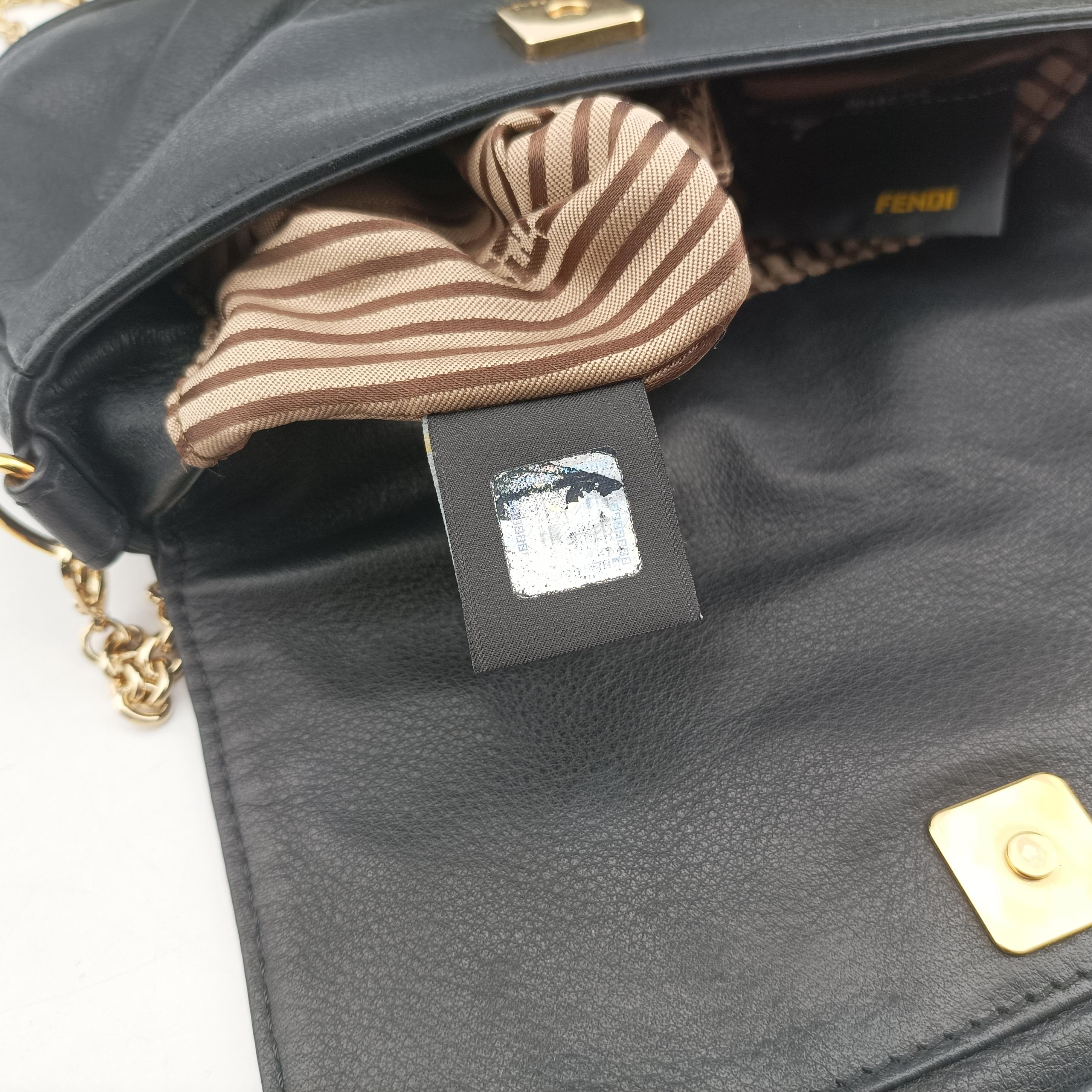 Fendista Pochette Black Leather 8M0276 8M0276-ANG 129-2516フェンディスタ ポシェット ブラック レザー 8M0276 8M0276-ANG 129-2516