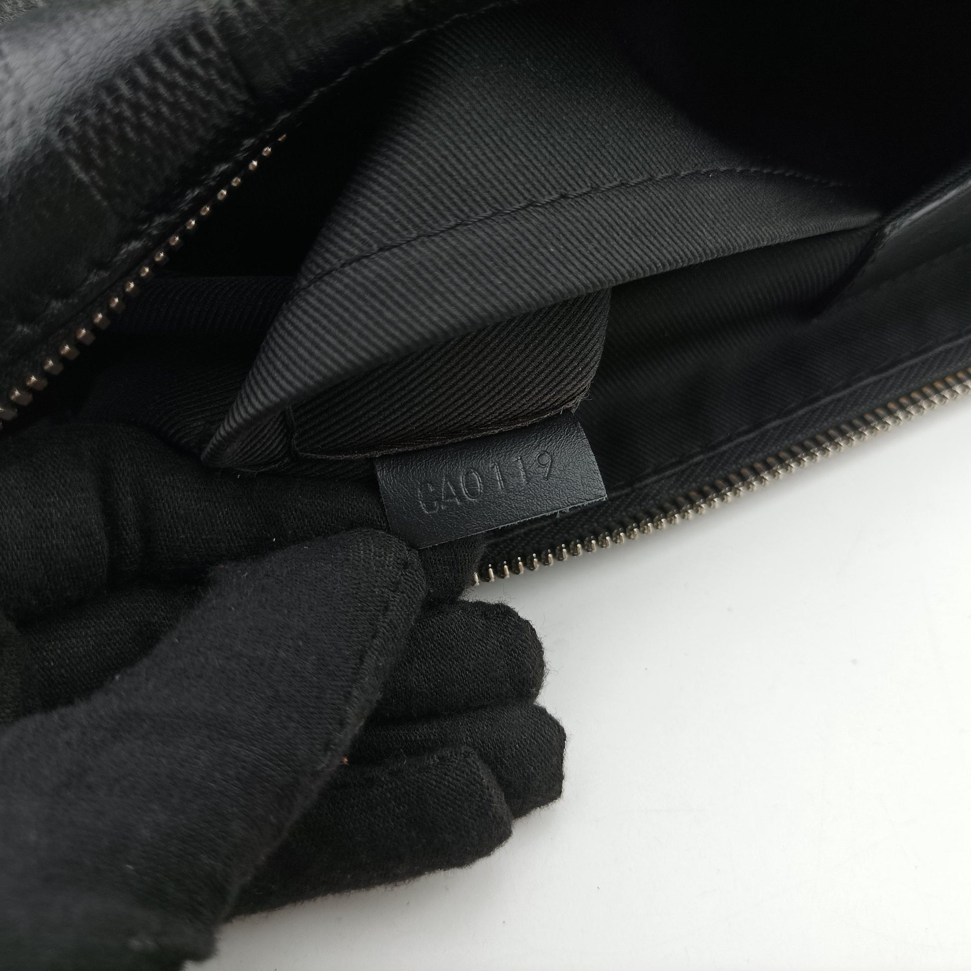 Discovery Messenger PM Onyx Damier Infini Leather N42415 CA0119ディスカバリー メッセンジャーPM オニキス ダミエ アンフィニレザー N42415 CA0119