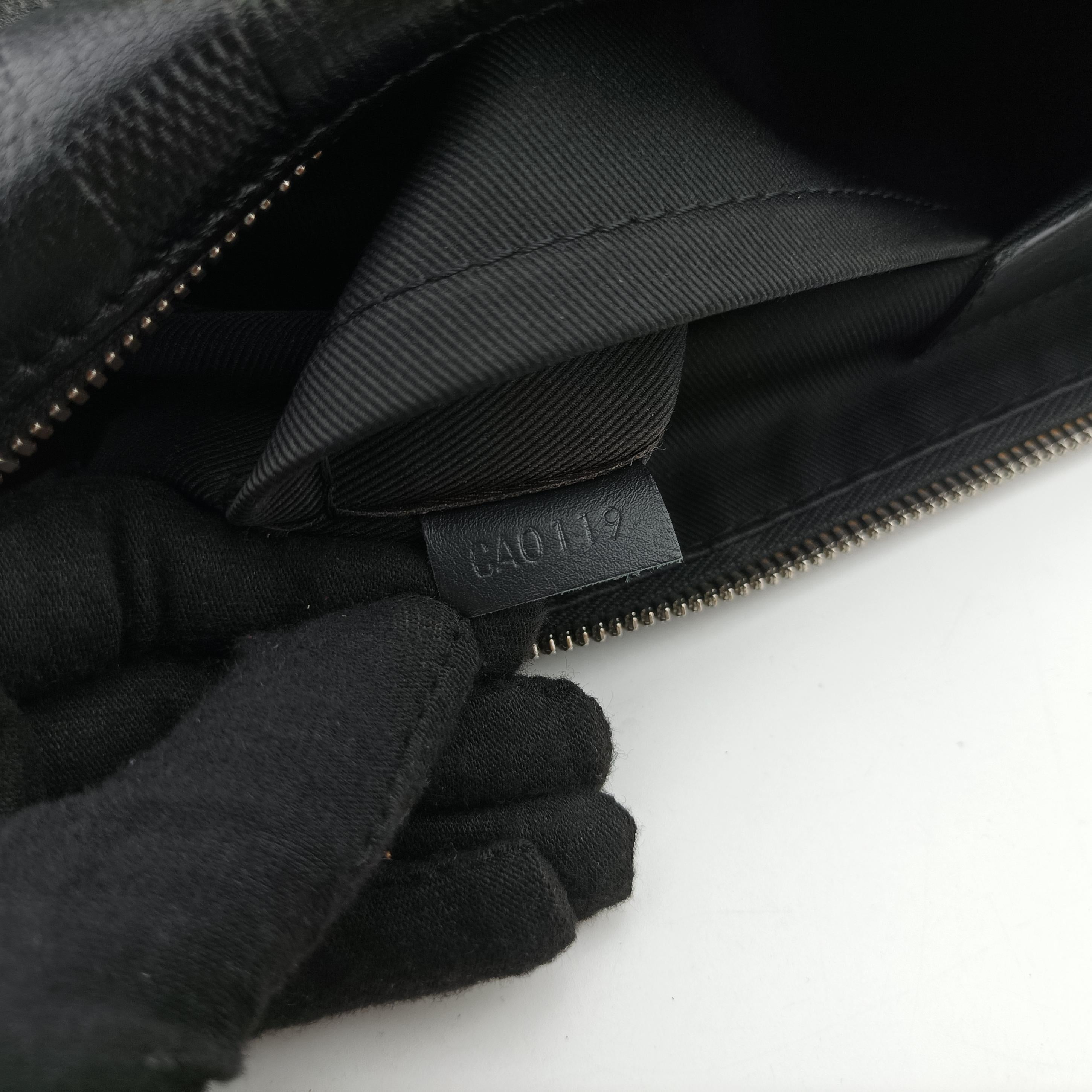 Discovery Messenger PM Onyx Damier Infini Leather N42415 CA0119ディスカバリー メッセンジャーPM オニキス ダミエ アンフィニレザー N42415 CA0119