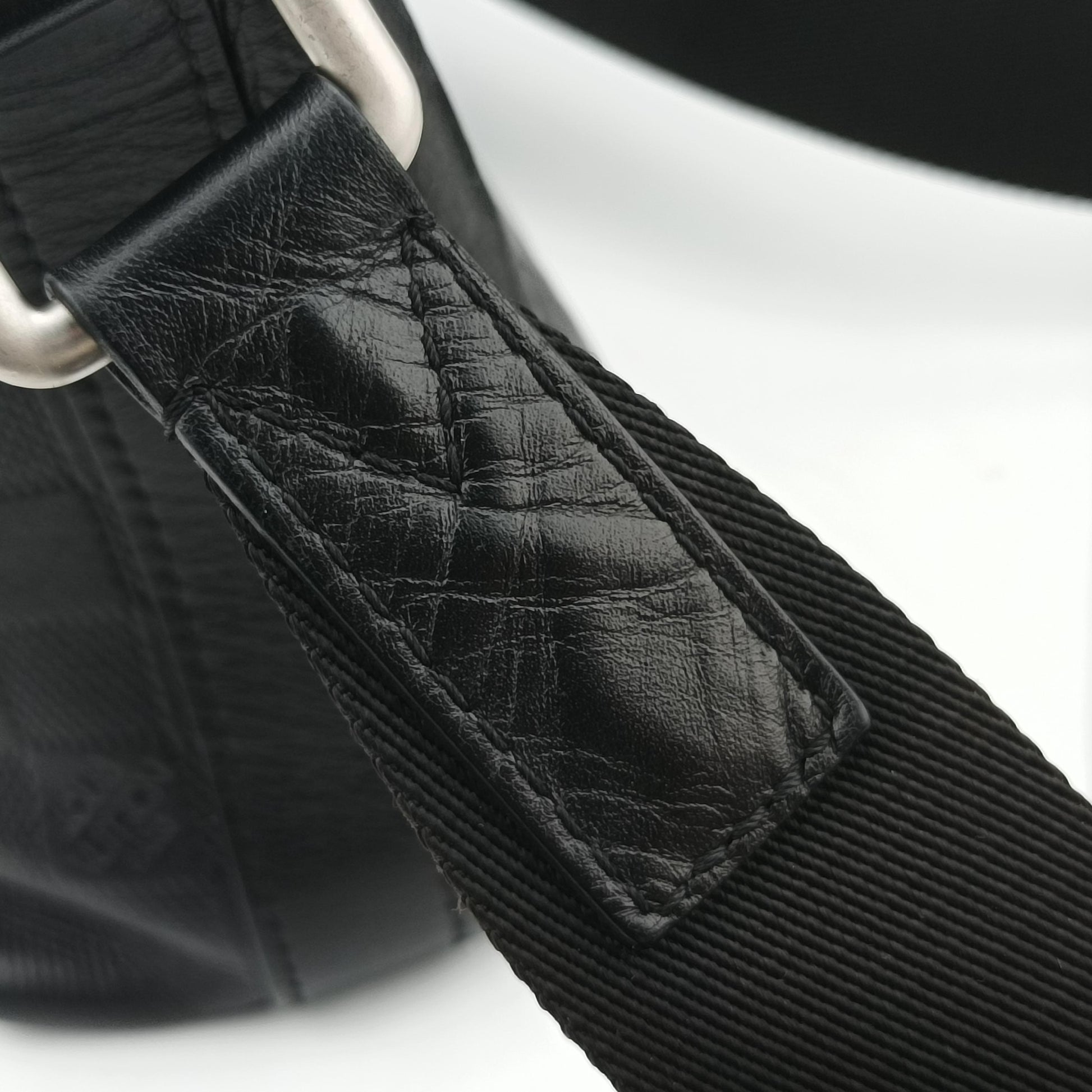 Discovery Messenger PM Onyx Damier Infini Leather N42415 CA0119ディスカバリー メッセンジャーPM オニキス ダミエ アンフィニレザー N42415 CA0119