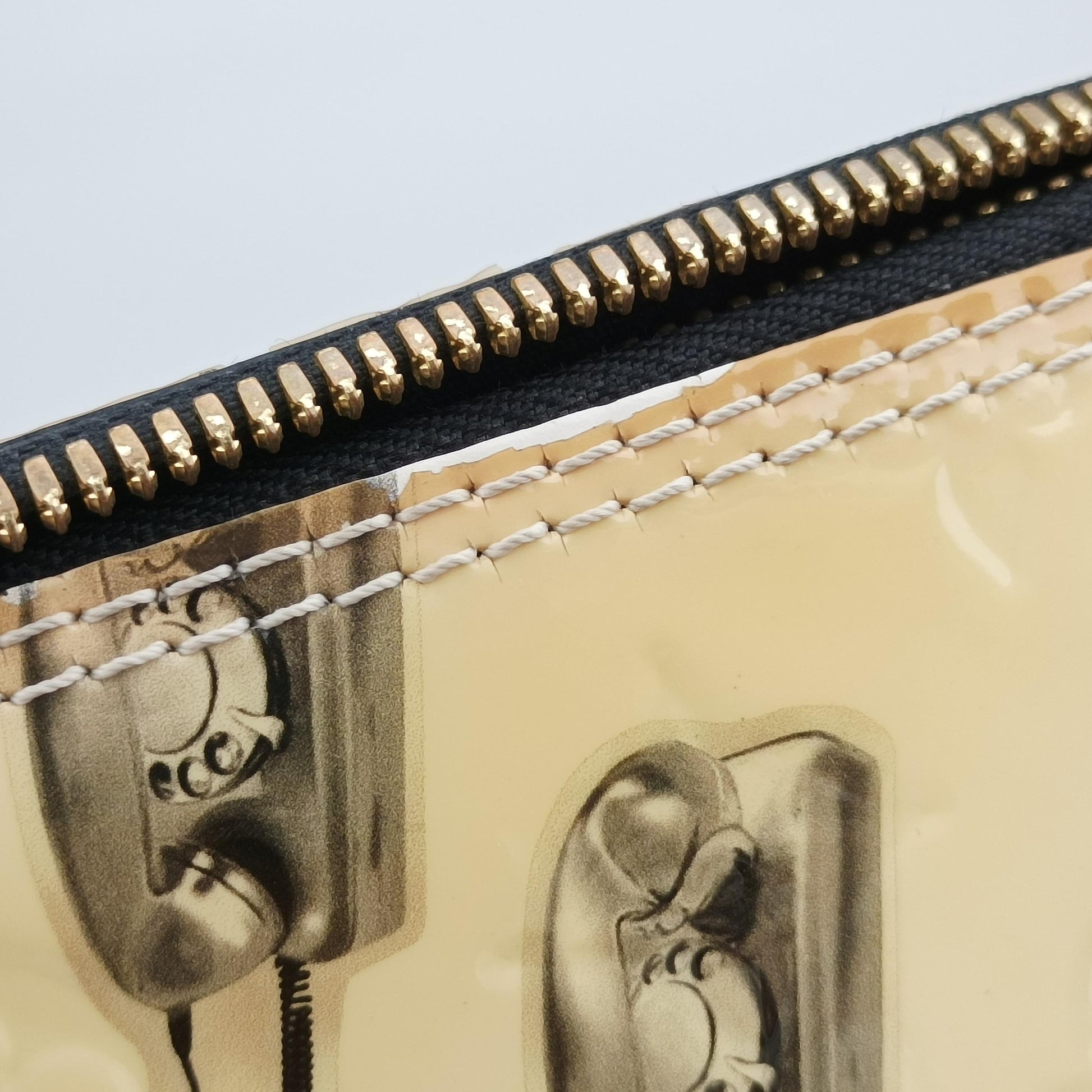 Alma PM Sticker Collection Ivory x black x multicolor Vernis M50466 SN1145アルマPM ステッカー アイボリー×ブラック×マルチカラー ヴェルニ M50466 SN1145