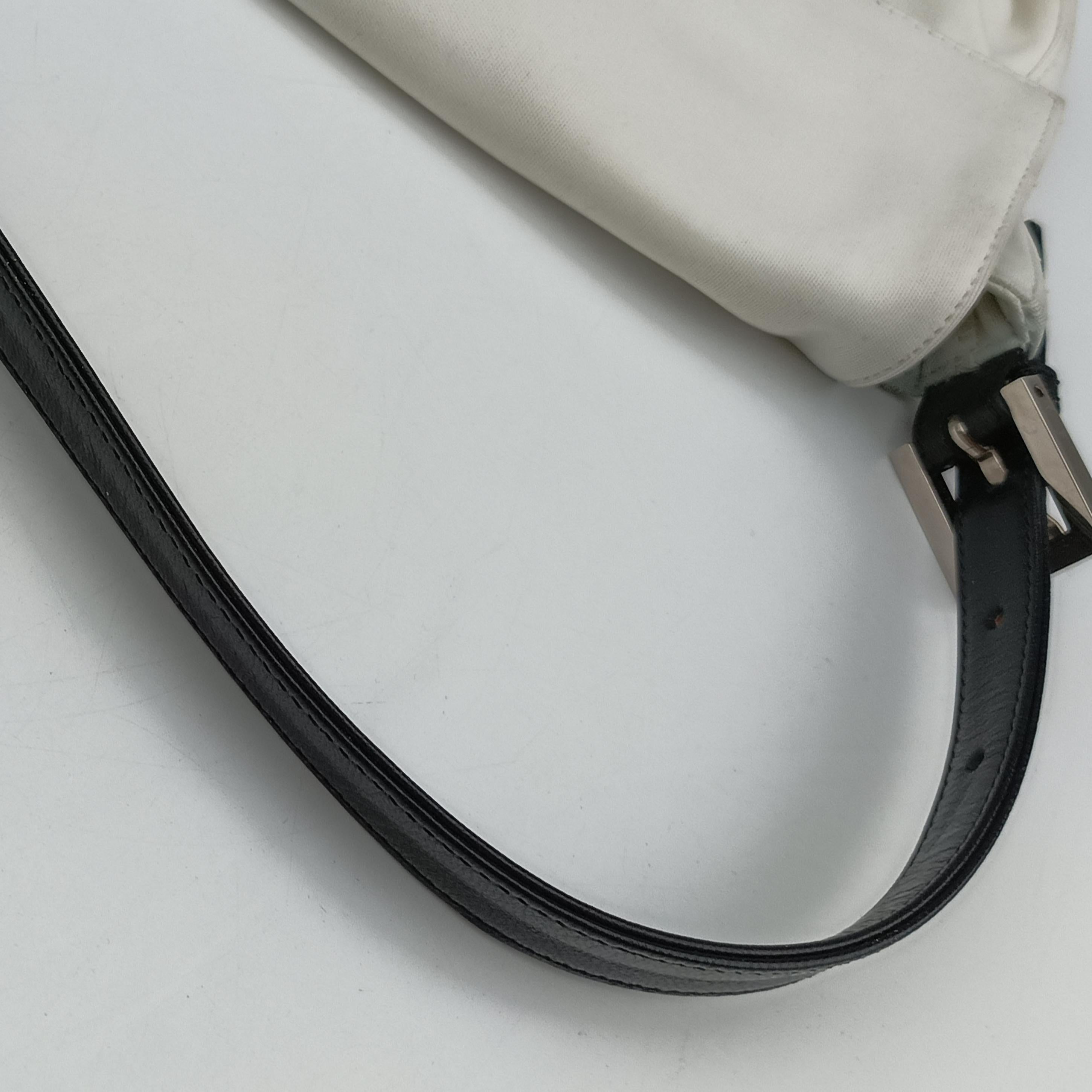 Baguette White silk 26424 Lot number unknownマンマバケット ホワイト シルク 26424 製番不明