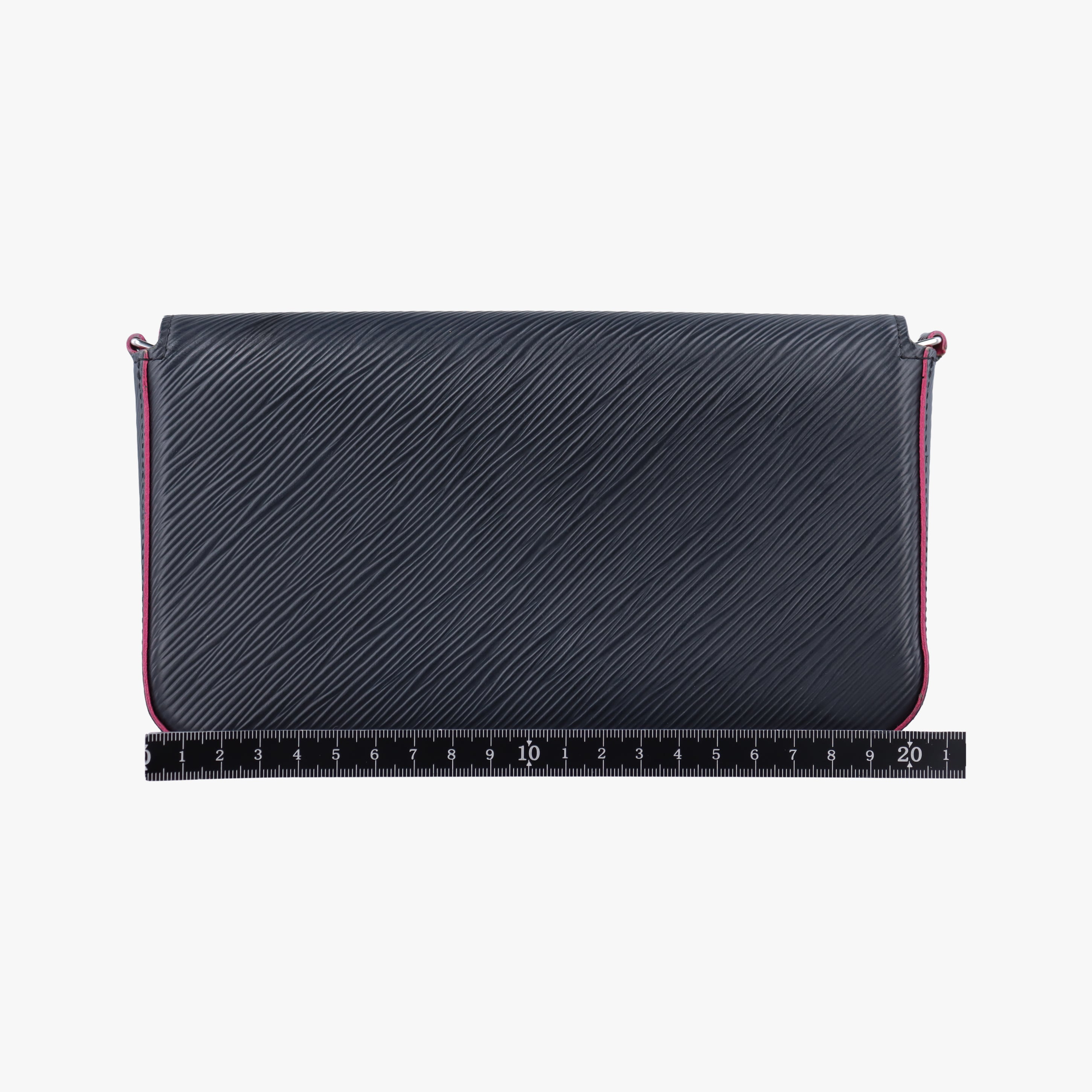 Pochette FéLICIE Noir×hot pink EPI M64579 TJ2187ポシェット フェリシー ノワール×ホットピンク エピ M64579 TJ2187