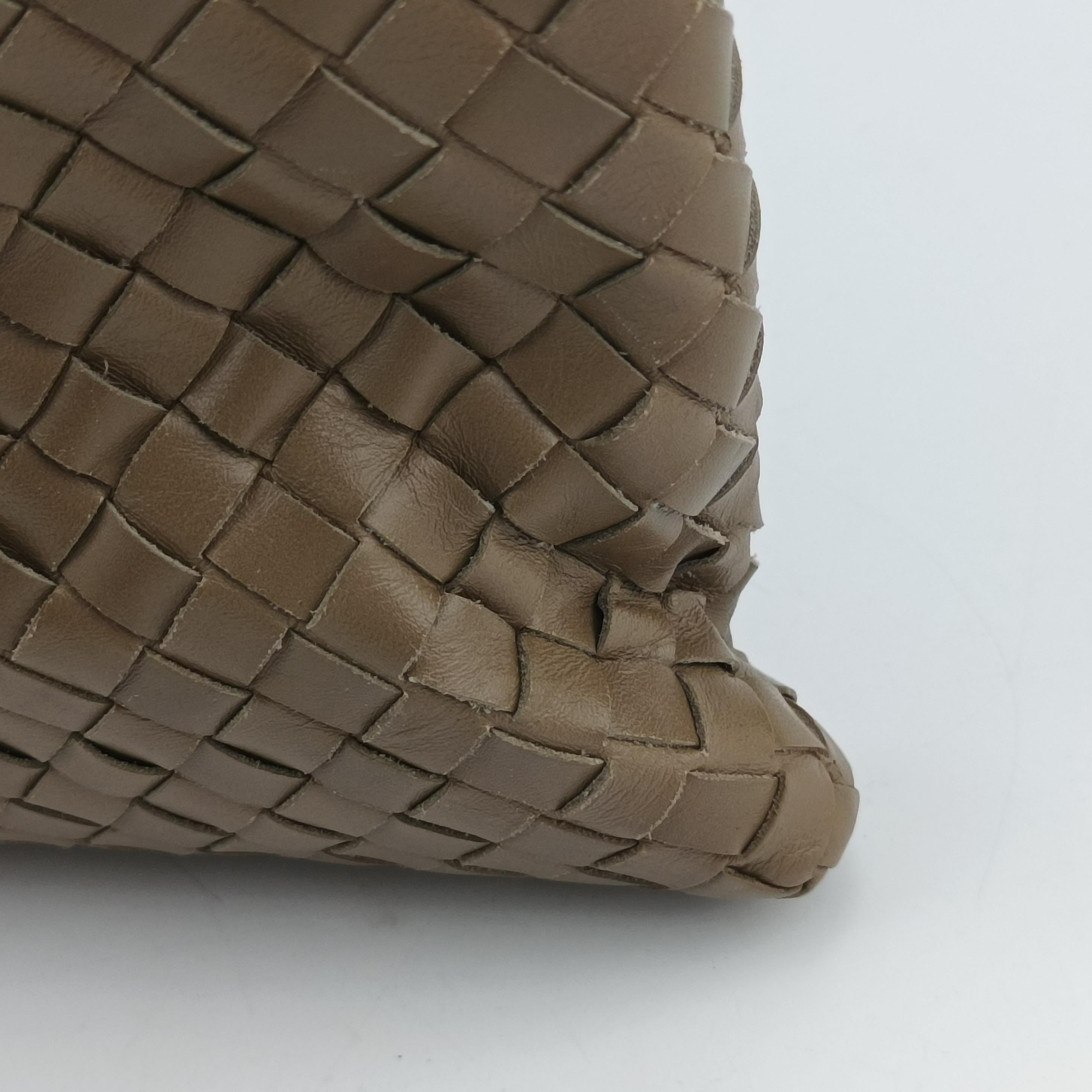 Intrecciato khaki lambskin B01901294Iイントレチャート カーキ ラムスキン B01901294I