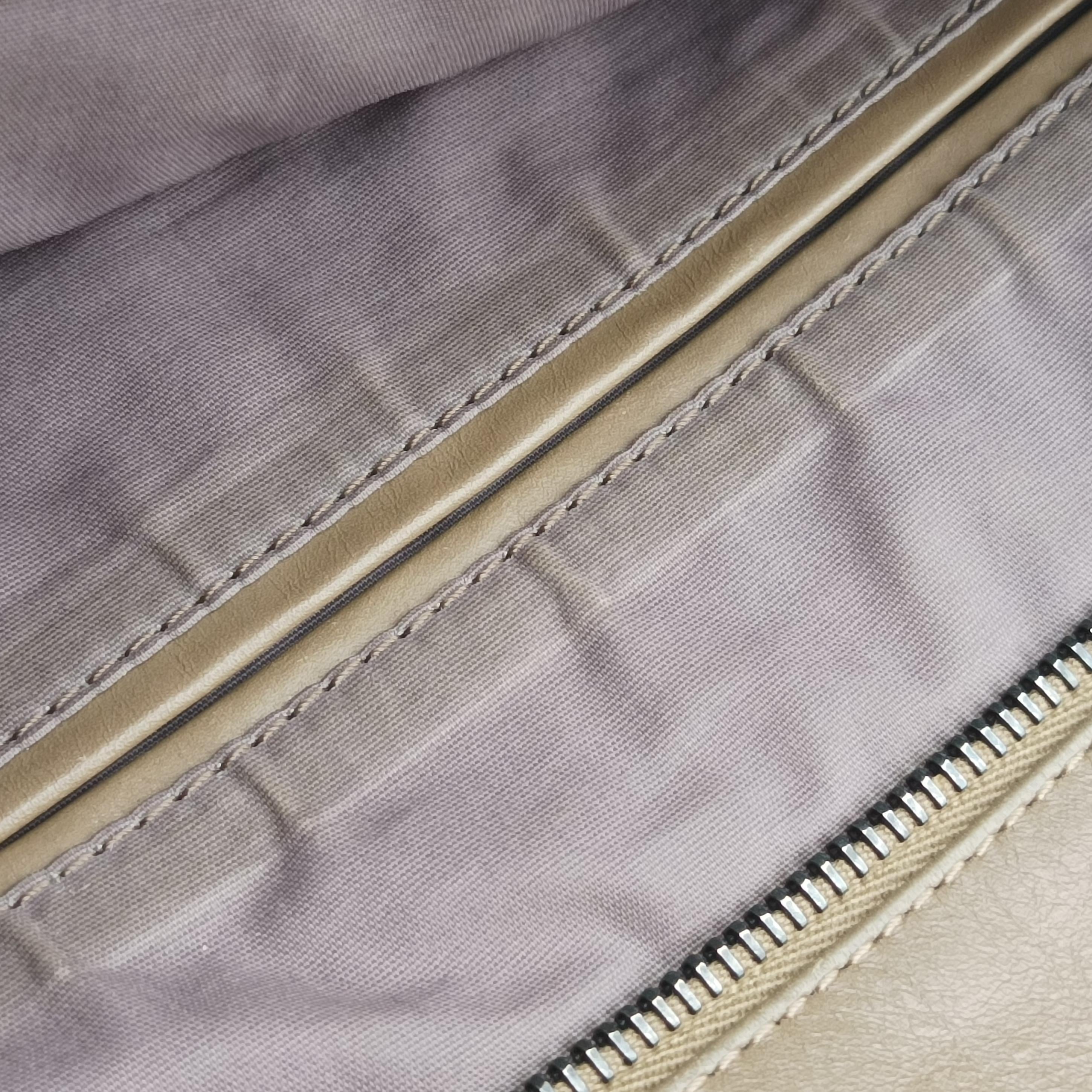 Intrecciato khaki lambskin B01901294Iイントレチャート カーキ ラムスキン B01901294I