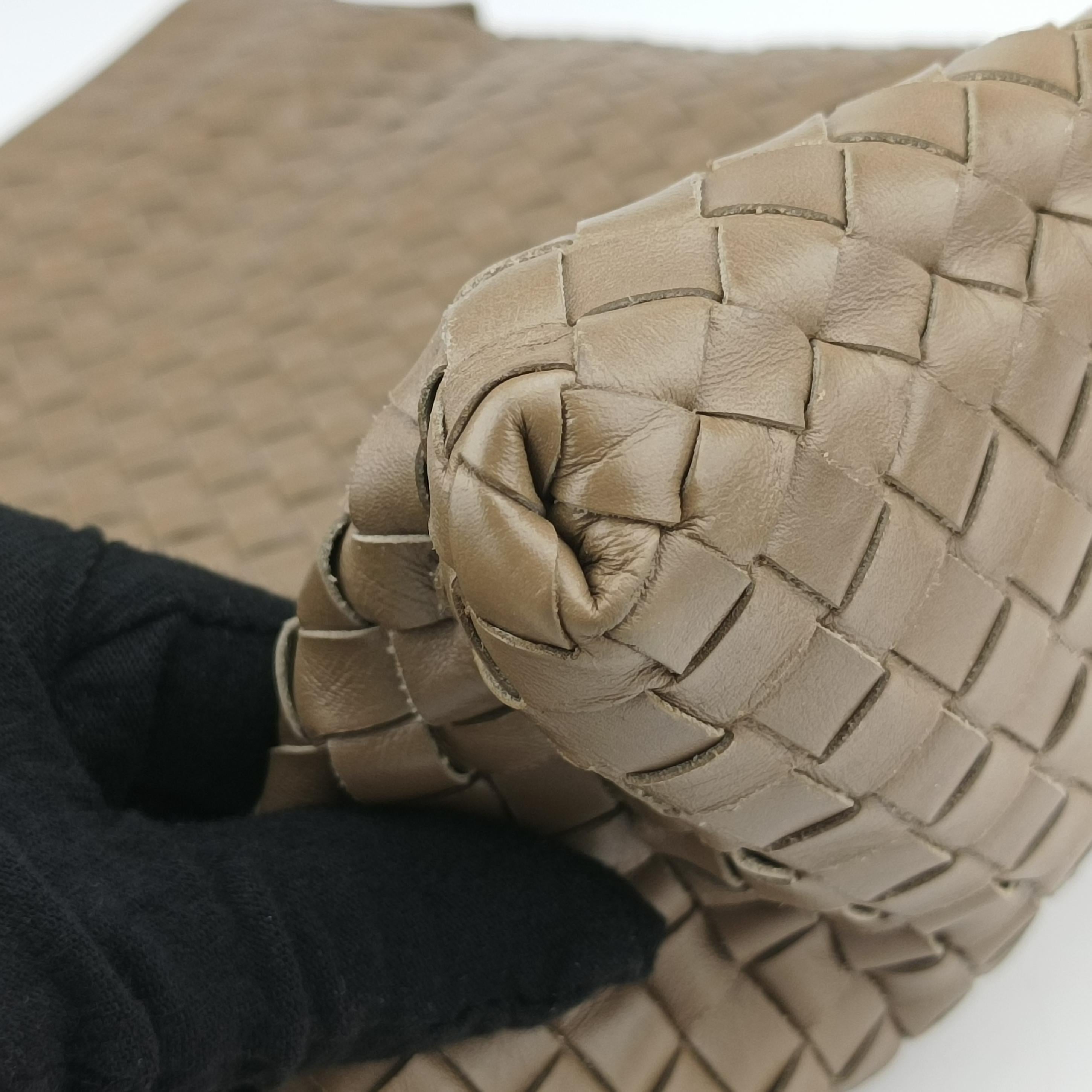 Intrecciato khaki lambskin B01901294Iイントレチャート カーキ ラムスキン B01901294I