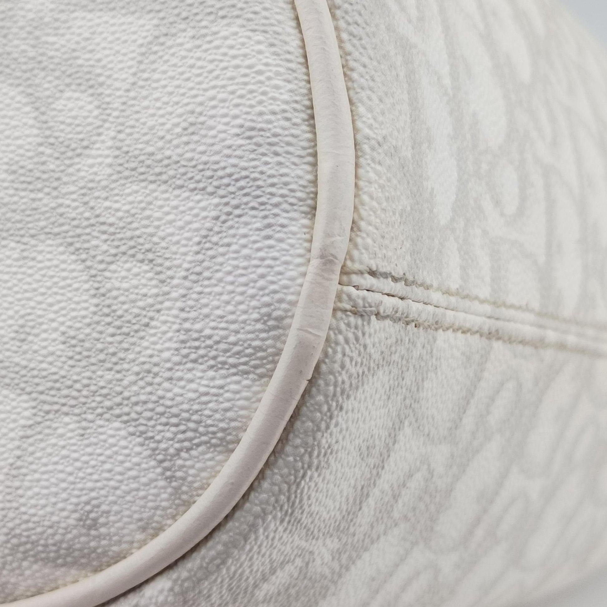 Trotter Romantique Charm Heart White Leather CM0027トロッター ロマンチック チャームハート ホワイト レザー CM0027