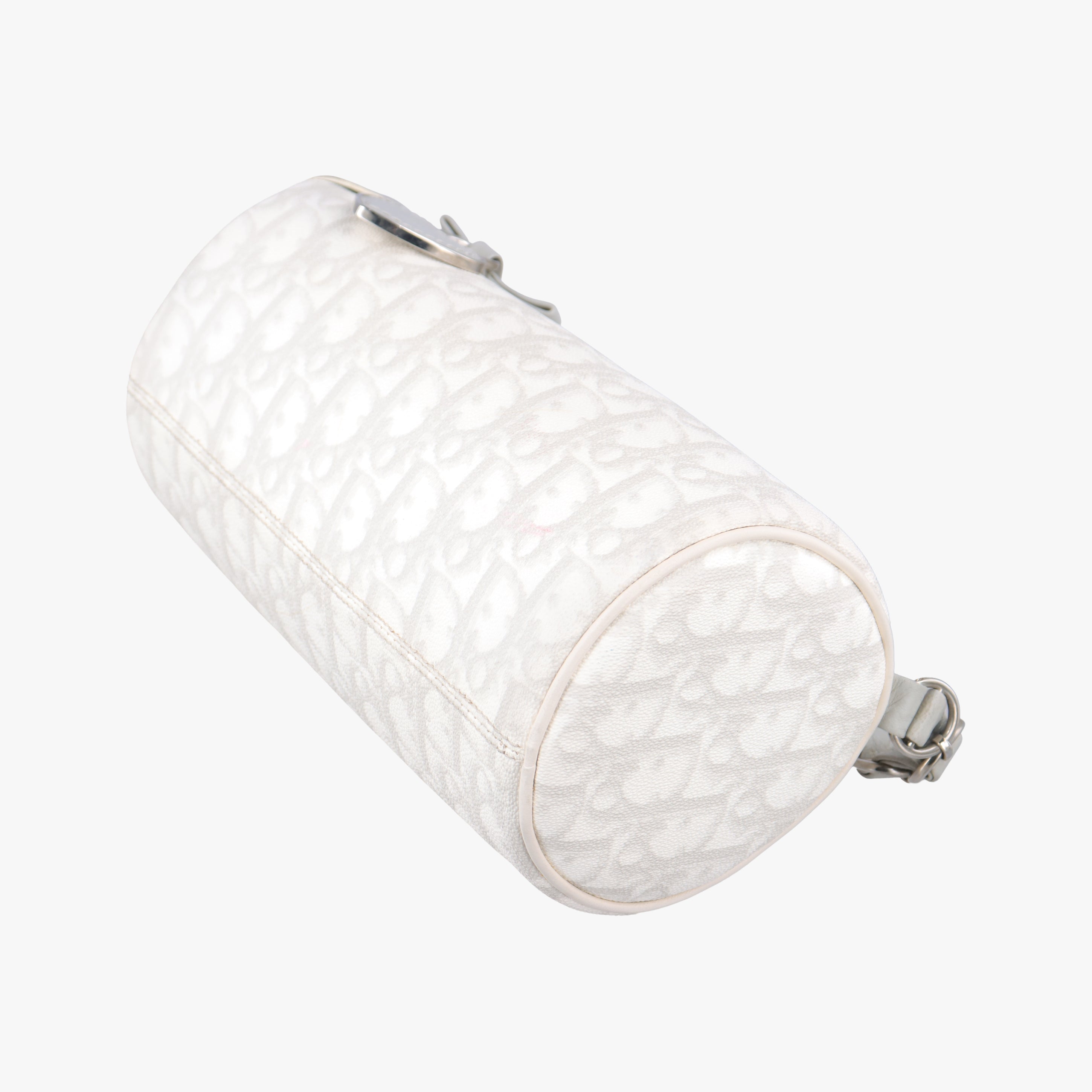 Trotter Romantique Charm Heart White Leather CM0027トロッター ロマンチック チャームハート ホワイト レザー CM0027