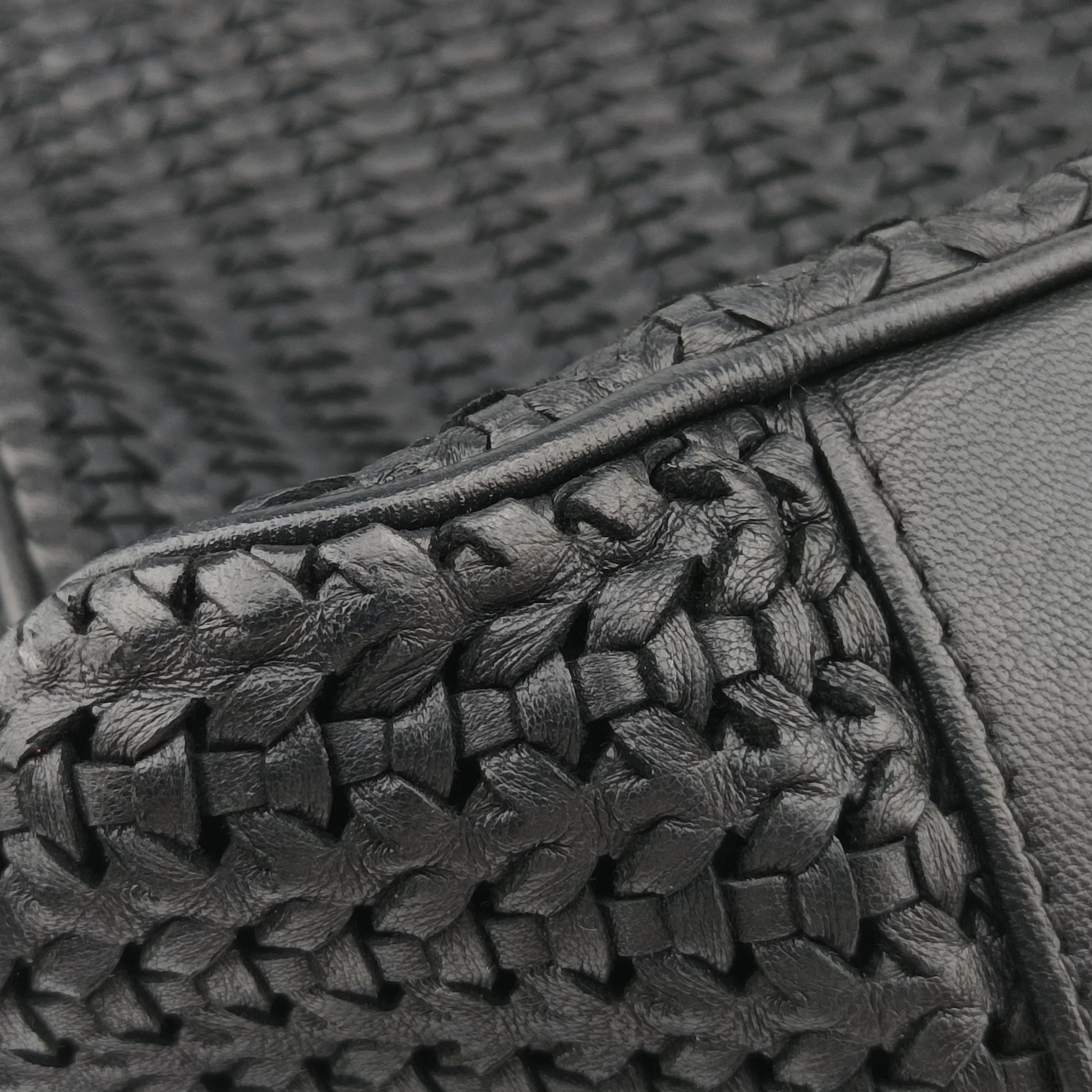 Soft Lady Dior Canage INTRECCIATO Tote Black lambskin 01-RU-0058ソフト レディディオール カナージュ イントレチャート トート ブラック ラムスキン 01-RU-0058