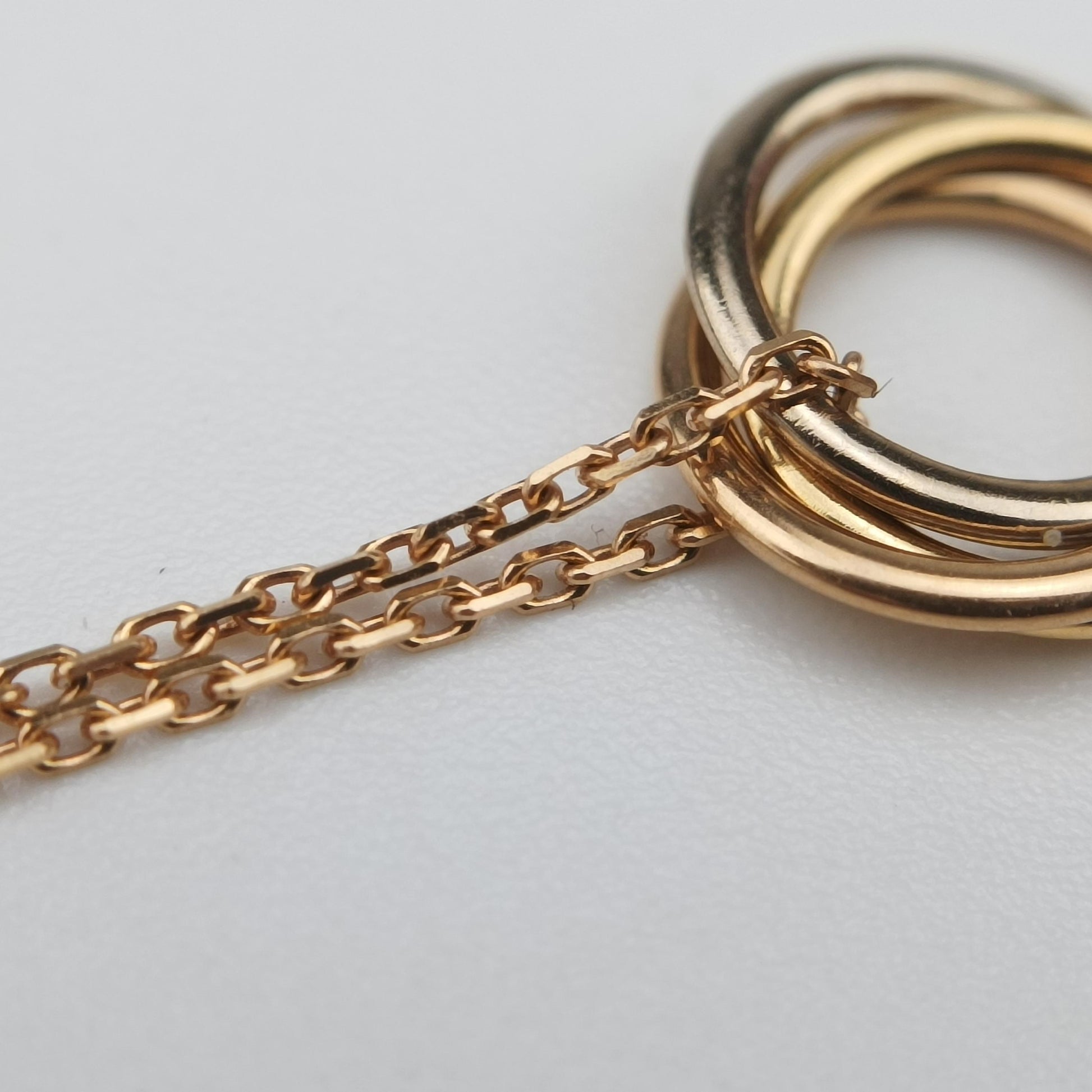 Trinity de Cartier Golden× Platinum × Rose Golden AU750 B6036818 UP0249トリニティ ドゥ カルティエ ゴールド × プラチナ × ローズゴールド AU750 B6036818 UP0249