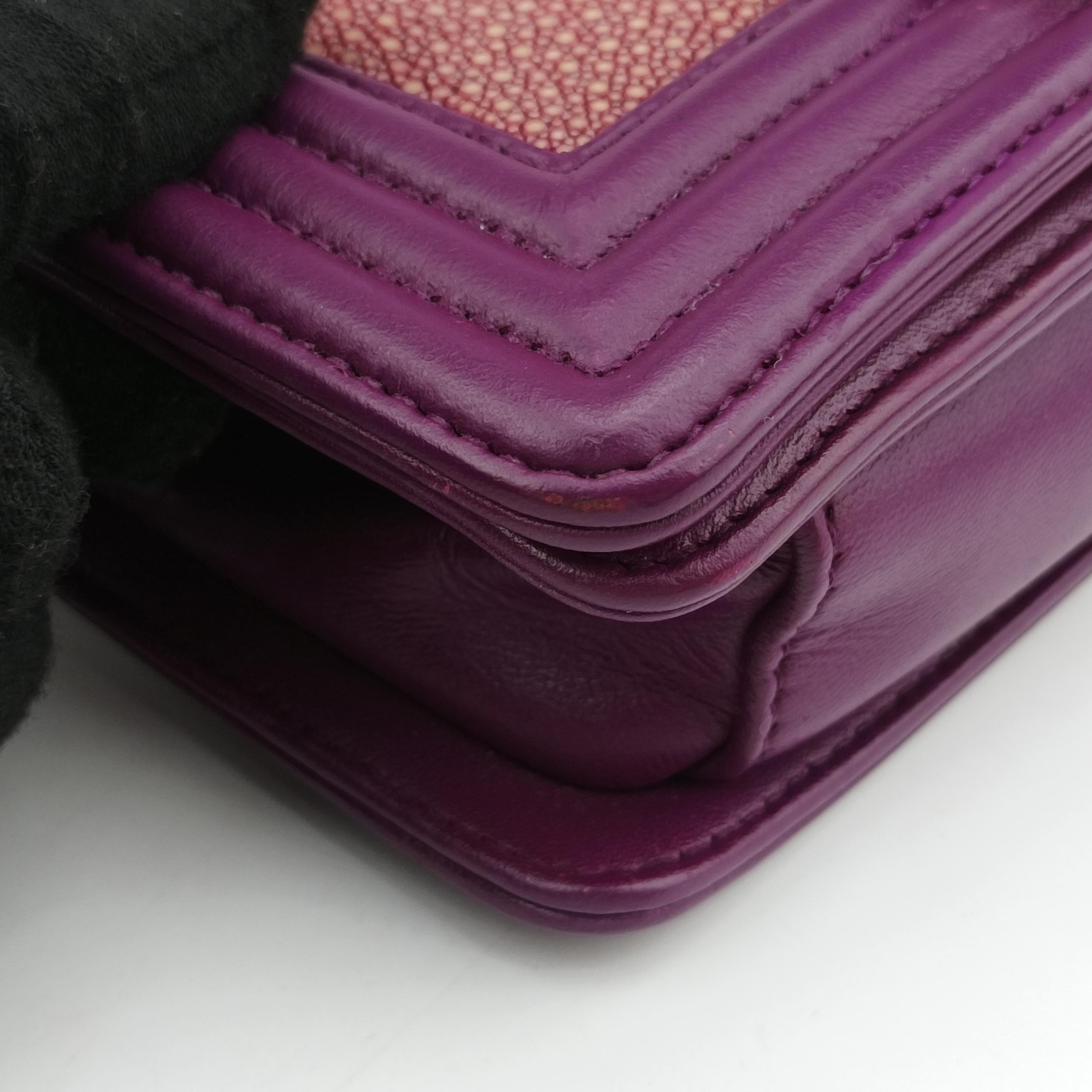 BOY CHANEL Rose×Red Galuchat Stingray ×lambskin A67137 16681273ボーイシャネル ローズ レッド×レッド ガルーシャ スティングレイ×ラムスキン A67137 16681273