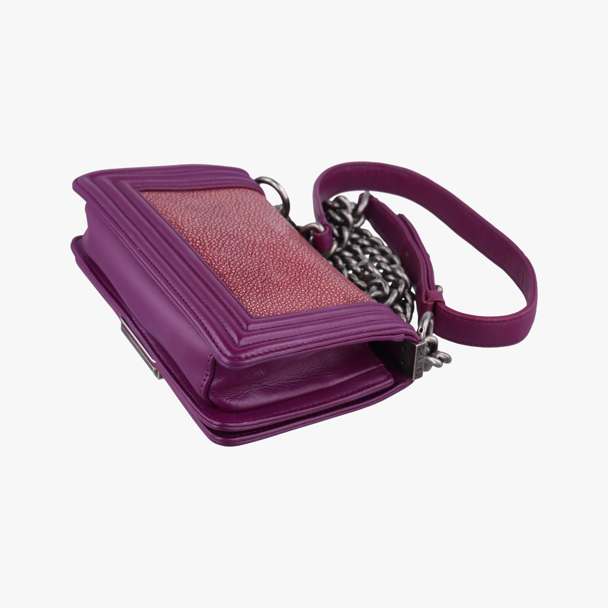 BOY CHANEL Rose×Red Galuchat Stingray ×lambskin A67137 16681273ボーイシャネル ローズ レッド×レッド ガルーシャ スティングレイ×ラムスキン A67137 16681273