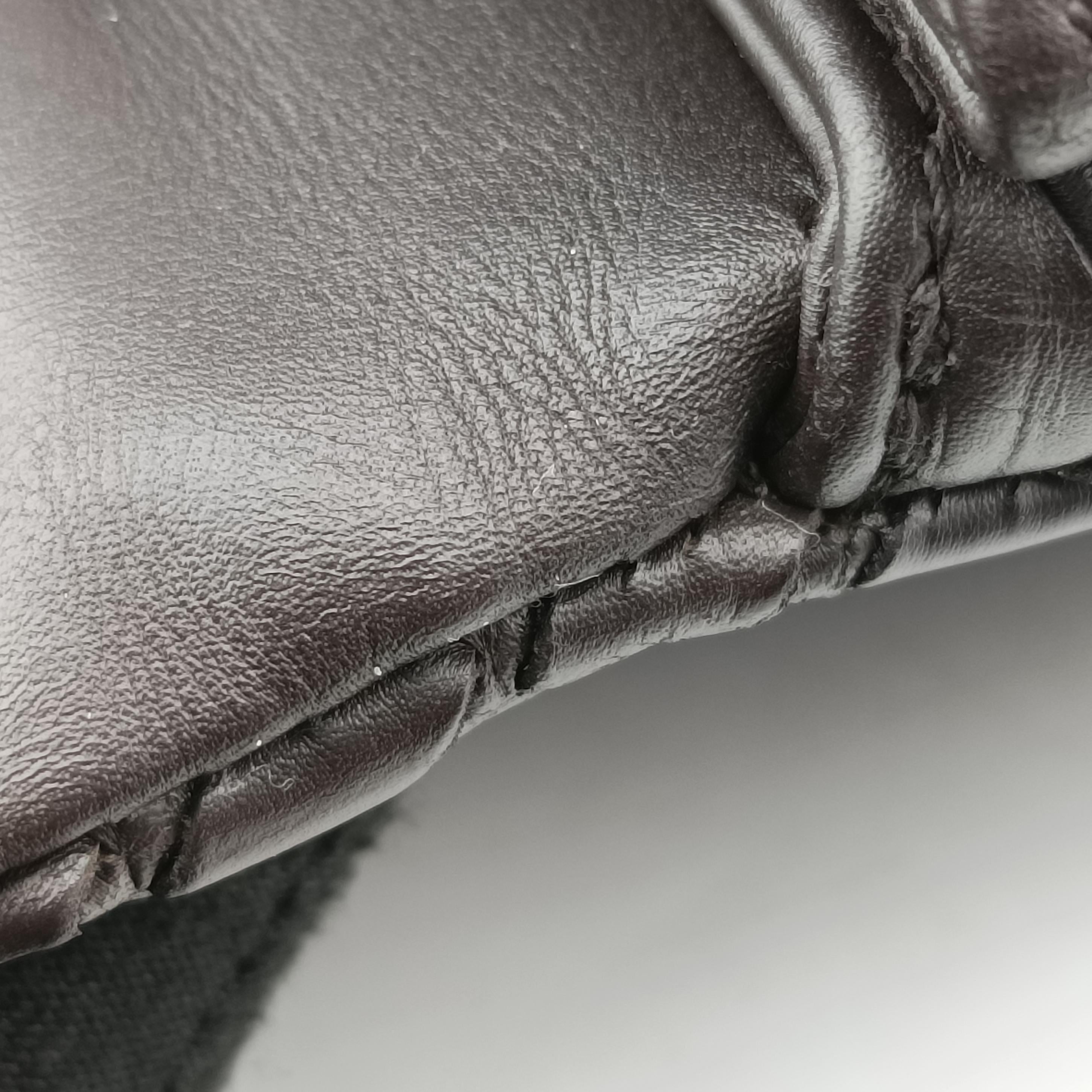 Intrecciato Black lambskin B01350810Lイントレチャート ブラック ラムスキン B01350810L