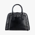Studs Pyramid Frame Satchel Black Patent 180 8スタッズピラミッドフレームサッチェル ブラック パテント 180 8
