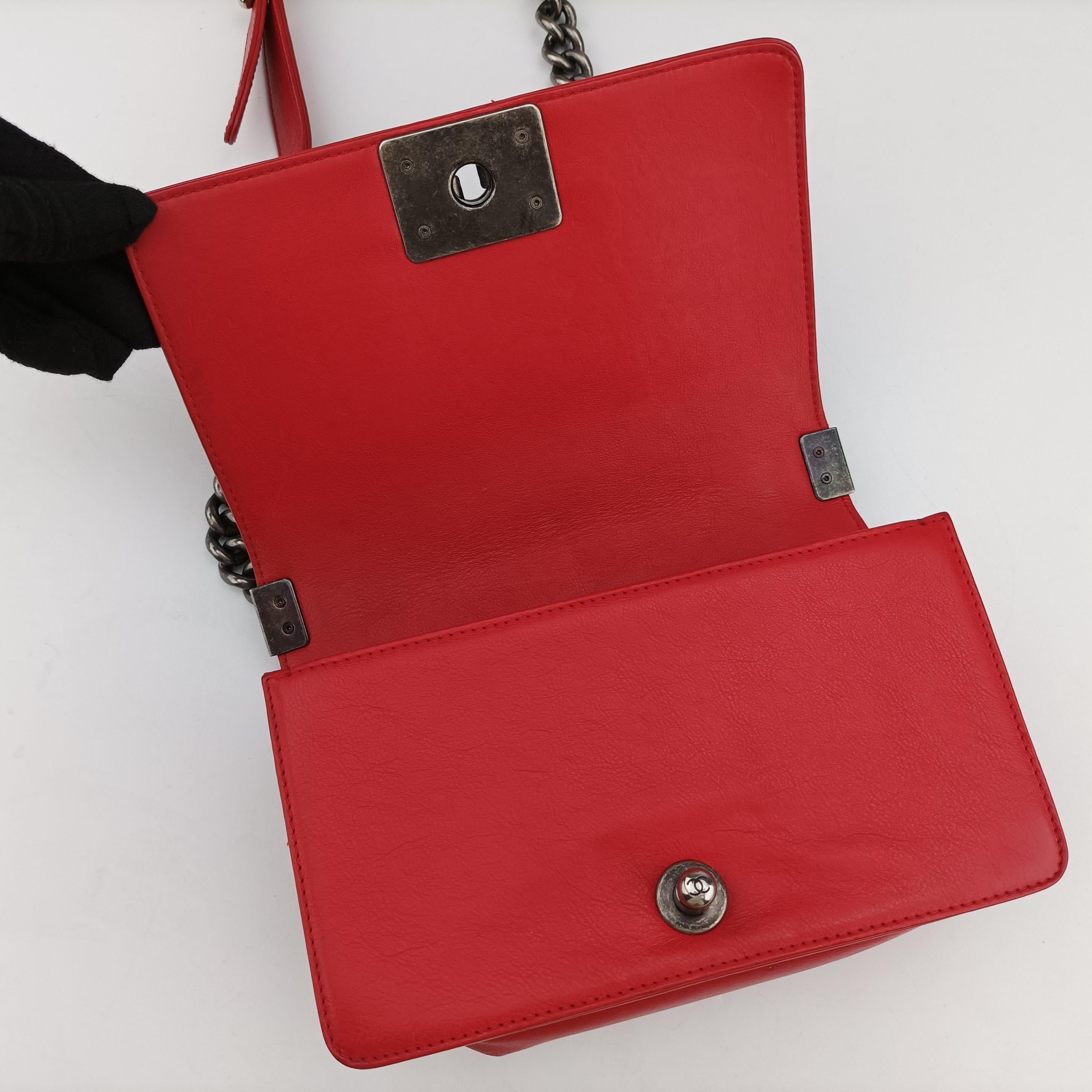 BOY CHANEL Red Leather A92104 18681204ボーイシャネル レッド レザー A92104 18681204