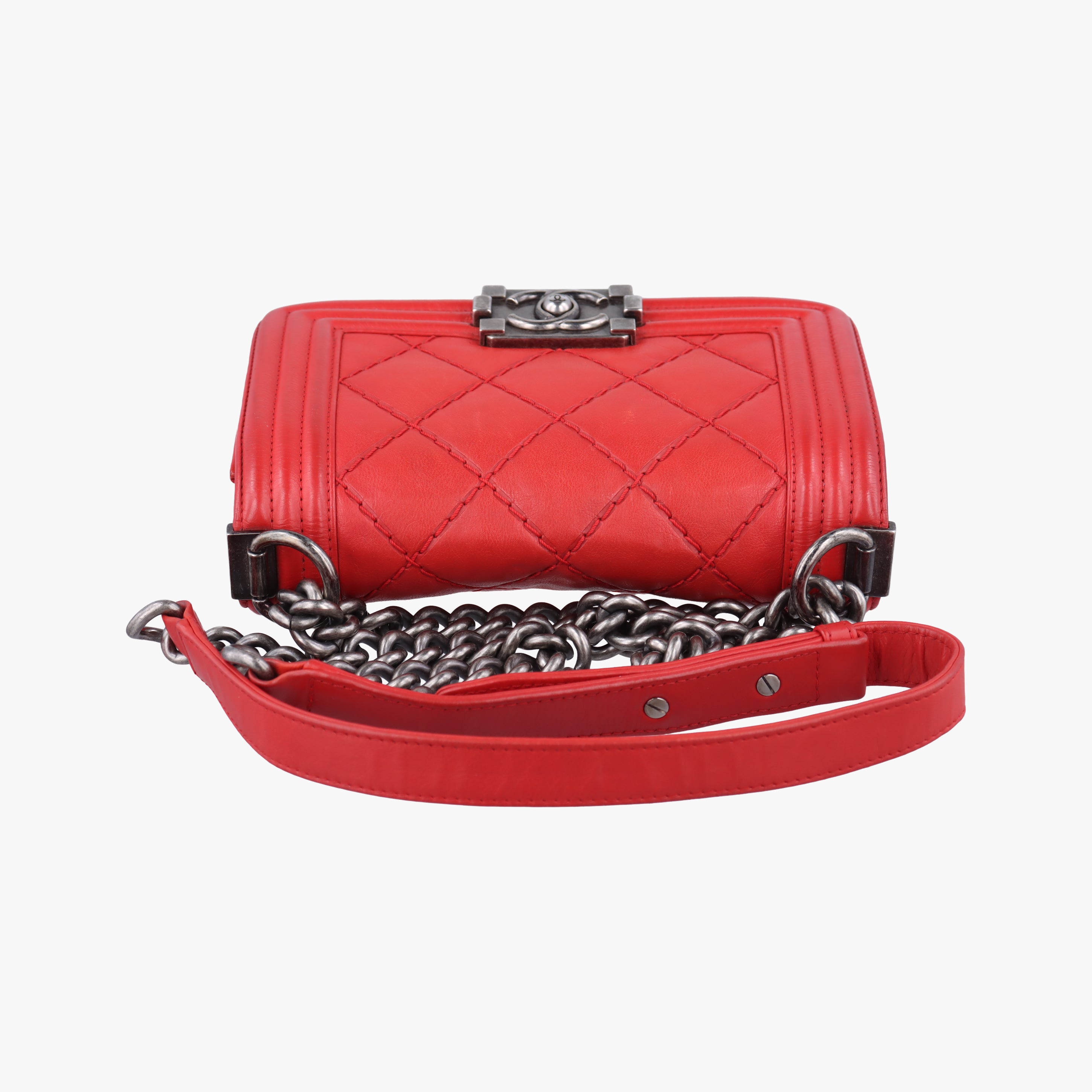 BOY CHANEL Red Leather A92104 18681204ボーイシャネル レッド レザー A92104 18681204