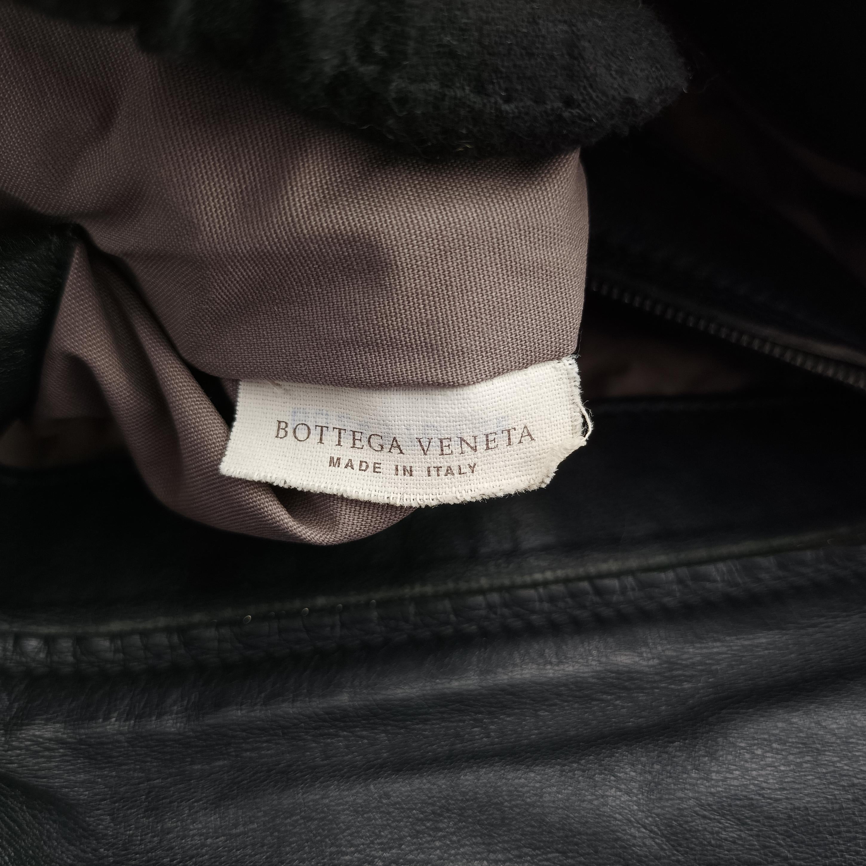 Intrecciato Black lambskin B02437012Eイントレチャート ブラック ラムスキン B02437012E