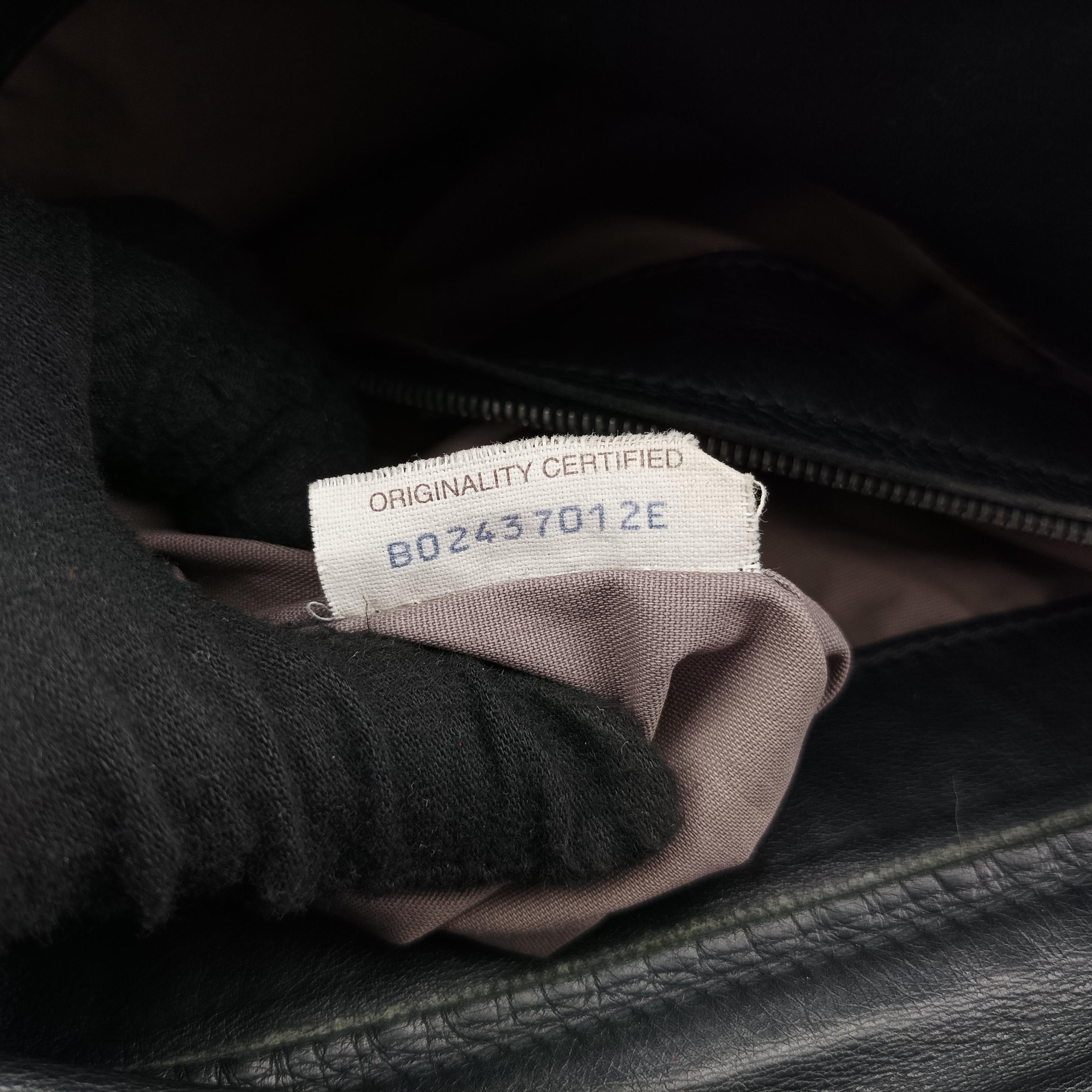 Intrecciato Black lambskin B02437012Eイントレチャート ブラック ラムスキン B02437012E